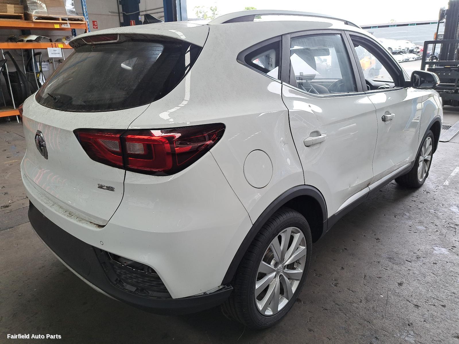 2022 Mg Zs Right Front Door Window