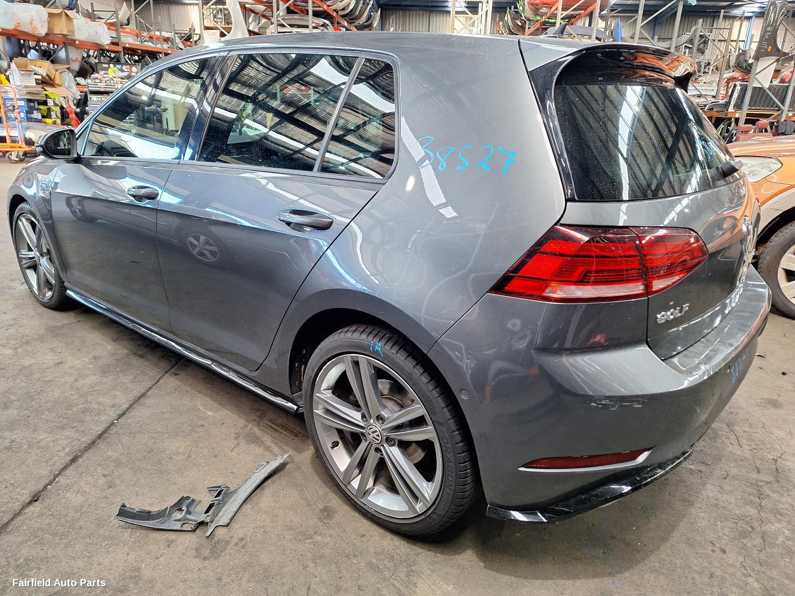 2017 Volkswagen Golf Left Front Strut