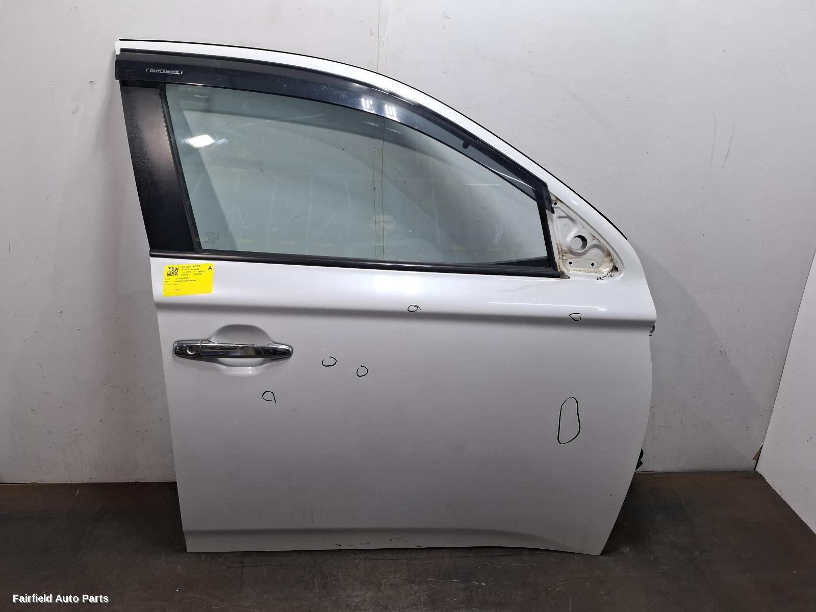 2012-2015 Mitsubishi Outlander Right Front Door