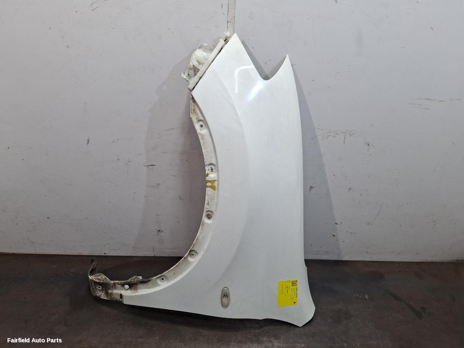 2010-2014 Nissan Dualis Left Guard