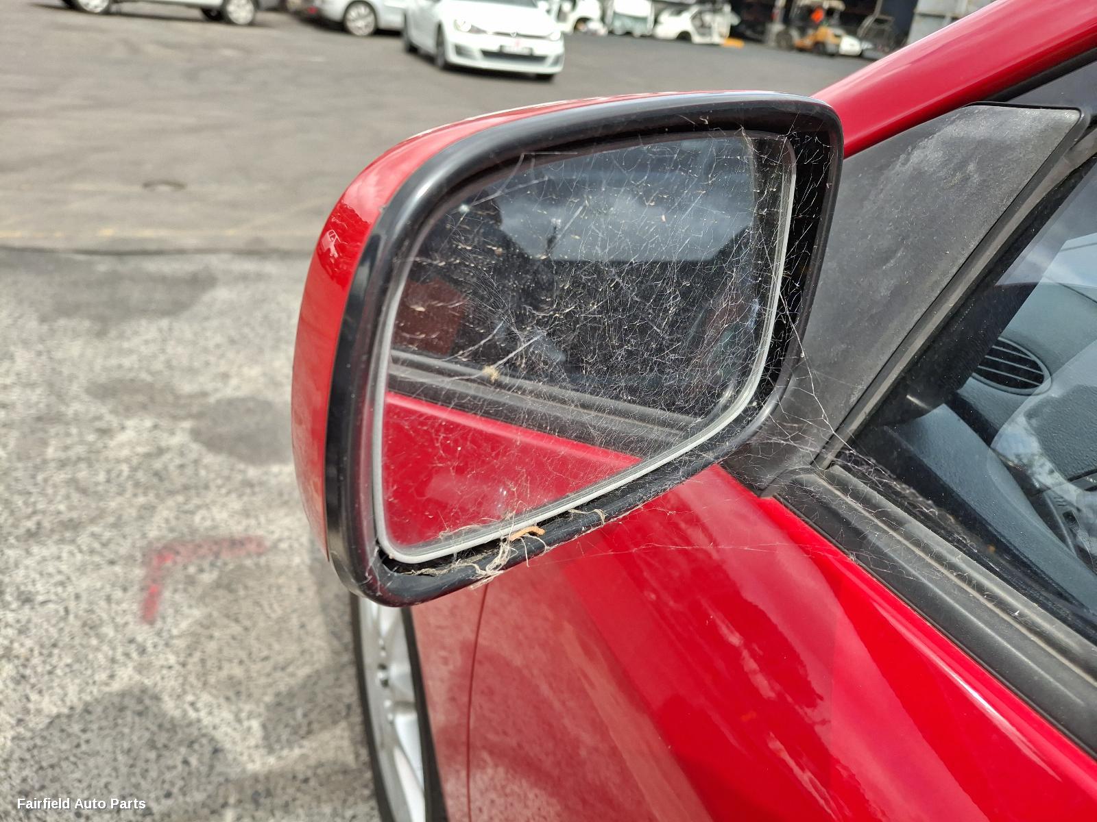 2004-2007 Toyota Corolla Right Guard
