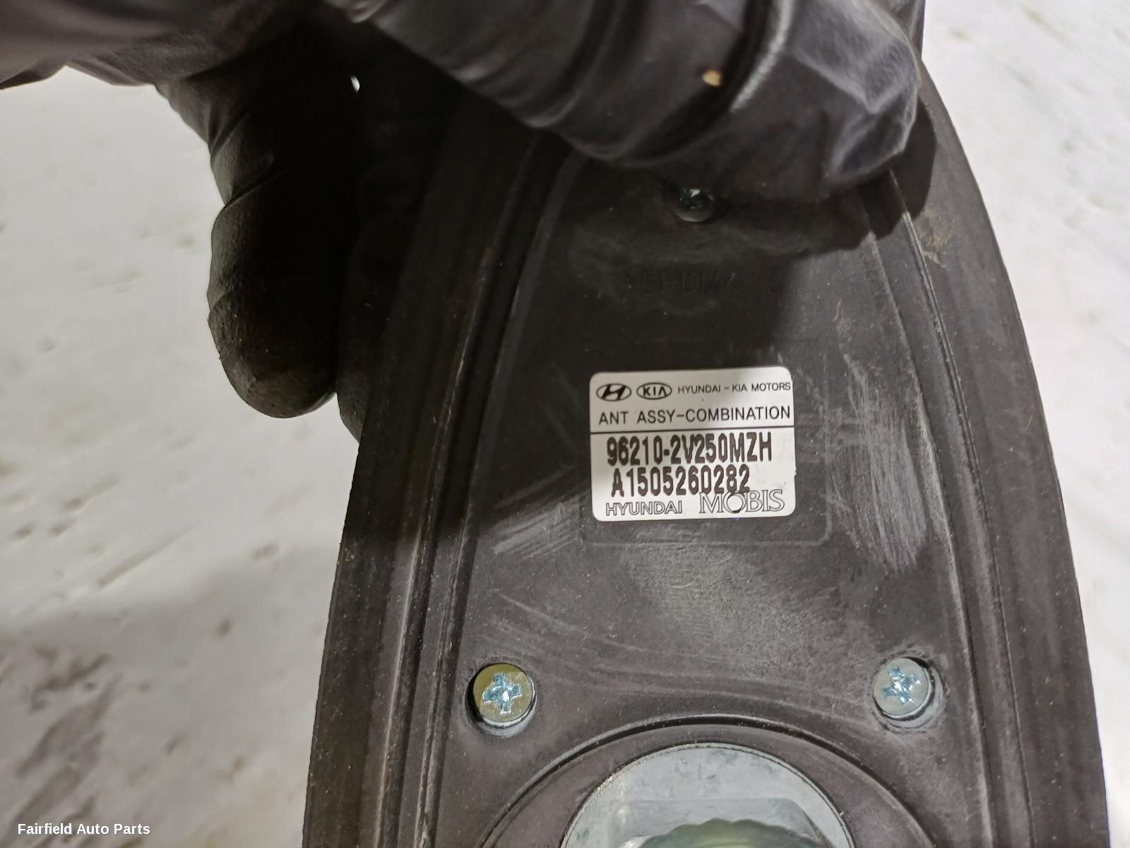 2011-2018 Hyundai Veloster Antenna