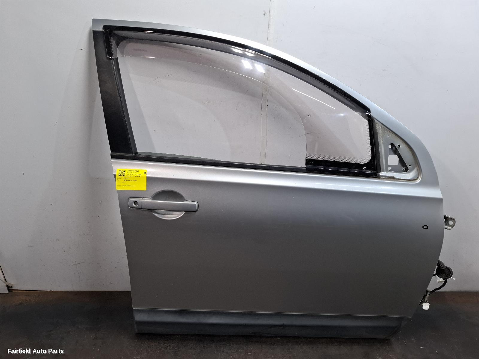 2010-2014 Nissan Dualis Right Front Door