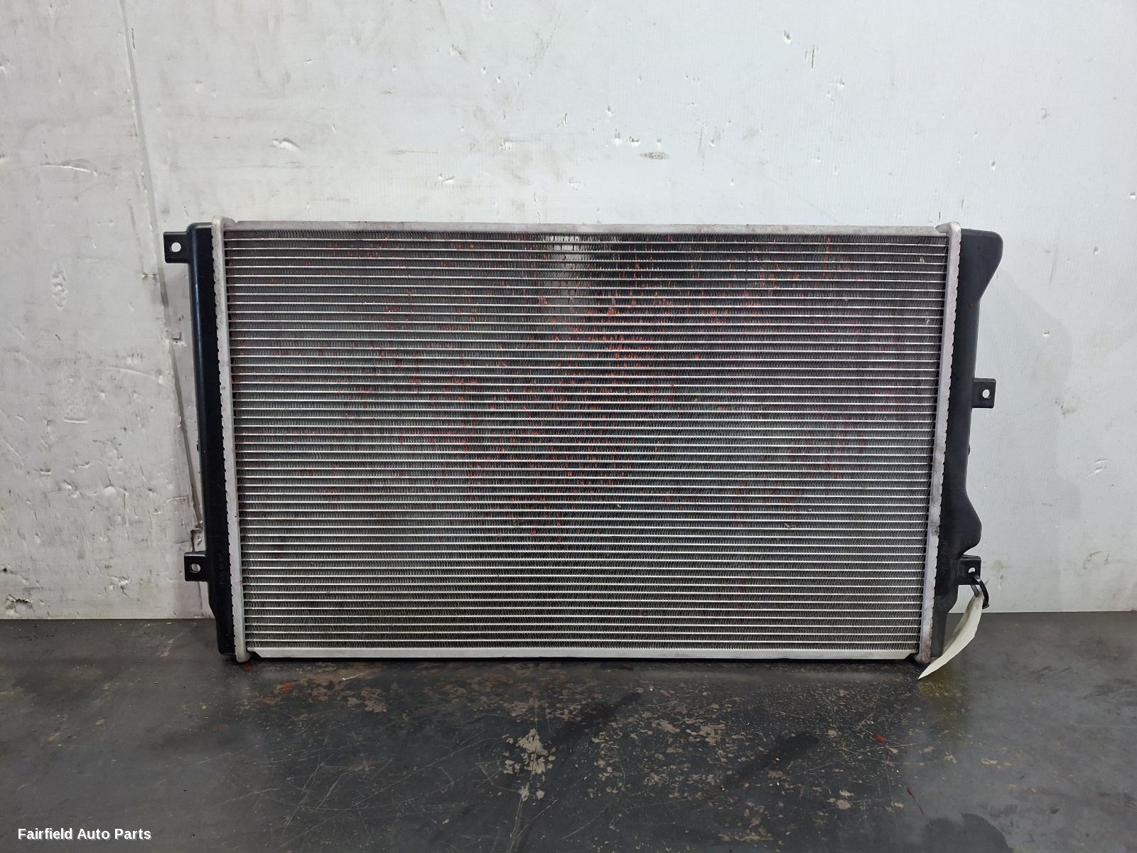 2010-2015 Volkswagen Caddy Radiator