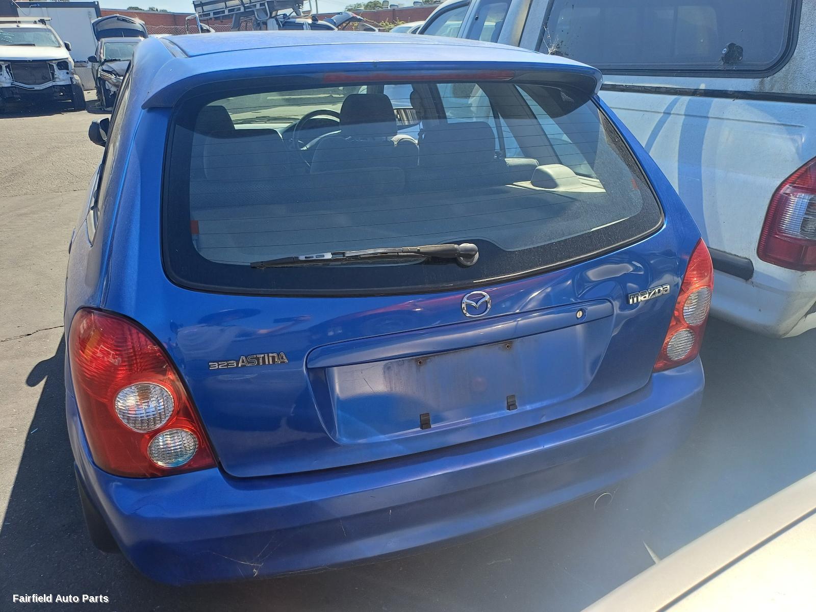 2003 Mazda 323 Grille