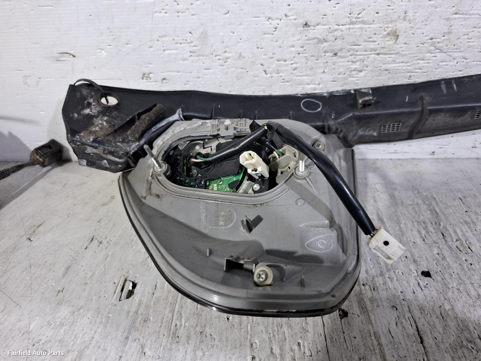 2003-2008 Lexus Rx Series Right Taillight