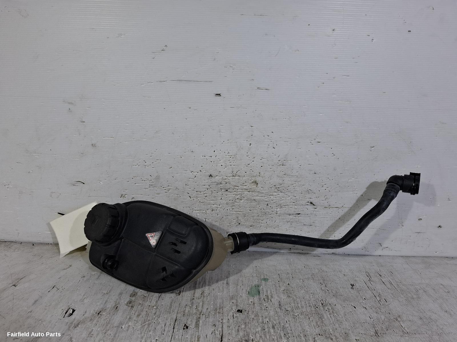 2013-2019 Mercedes Cla Class Overflow Bottle