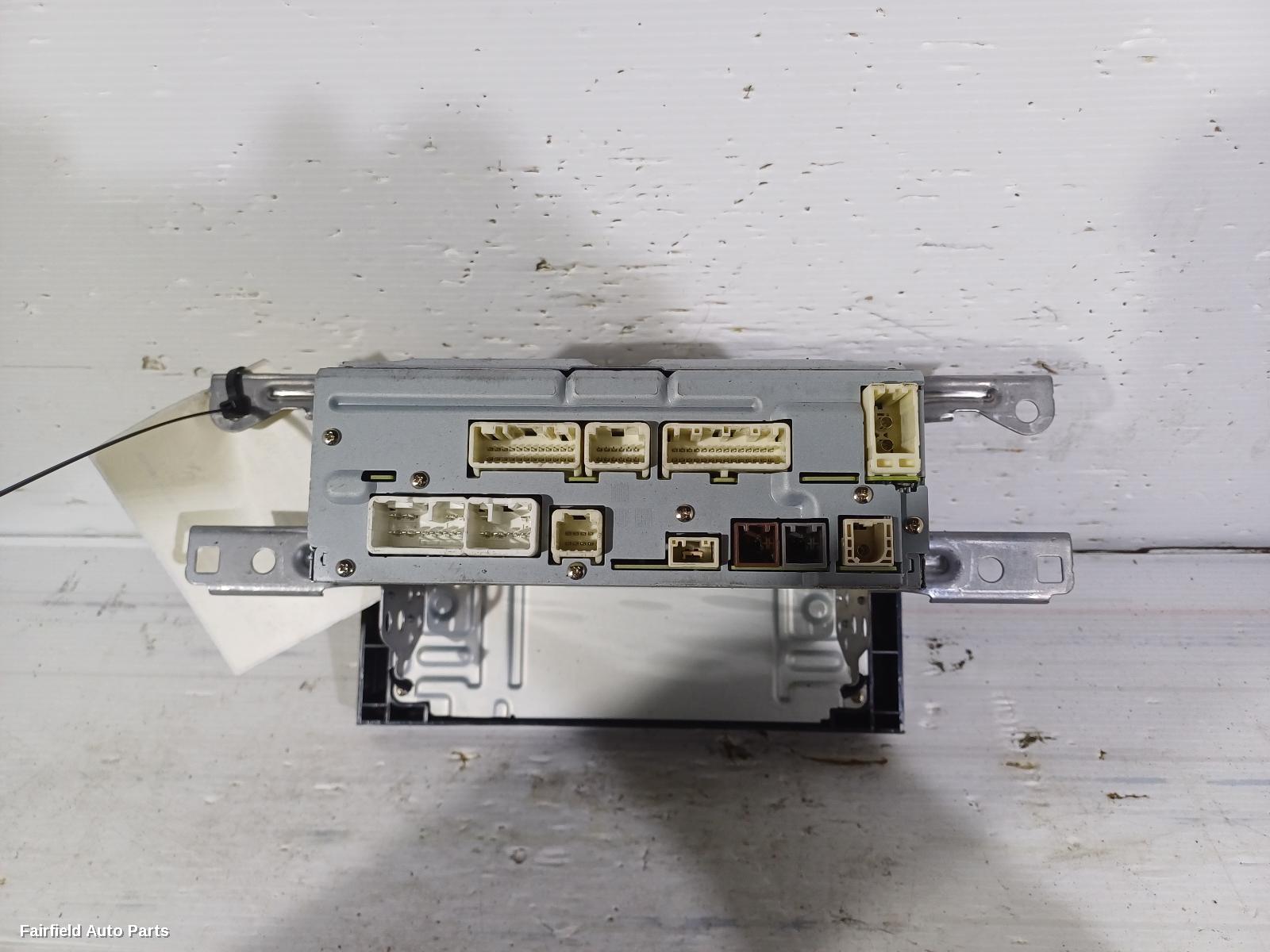 2015-2018 Toyota Corolla Radio Cd Dvd Sat Tv