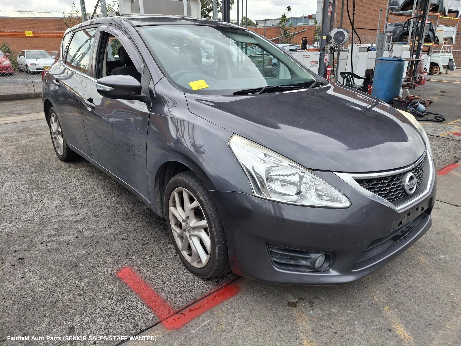 2013-2016 Nissan Pulsar Right Door Mirror