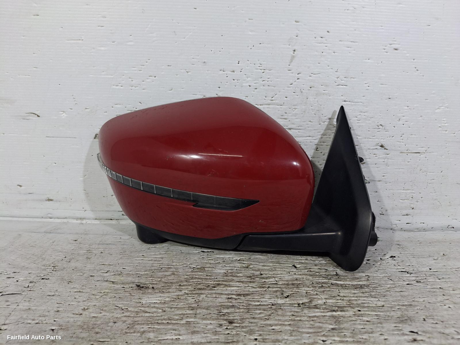 2019-2021 Nissan Navara Right Door Mirror