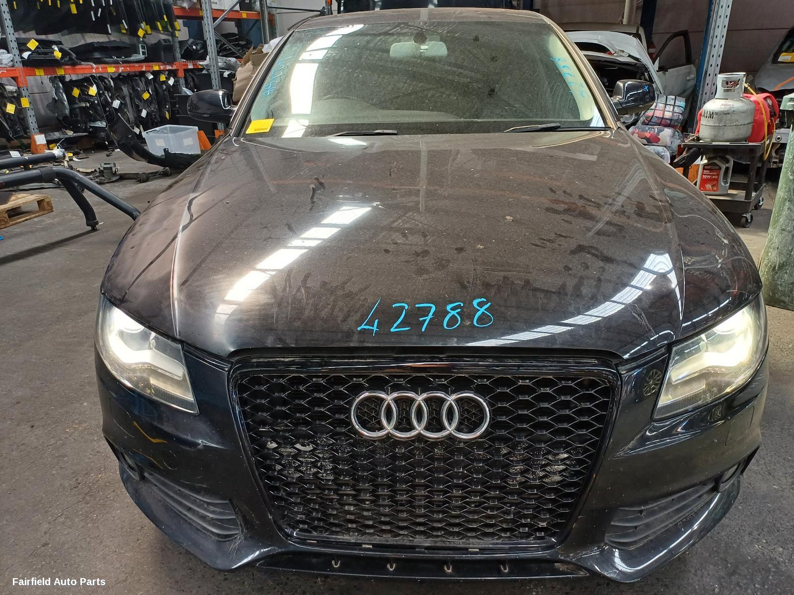 2009 Audi A4 Left Taillight