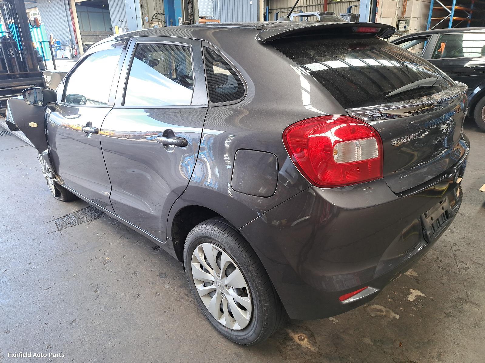 2018 Suzuki Baleno Right Front Hub Assembly