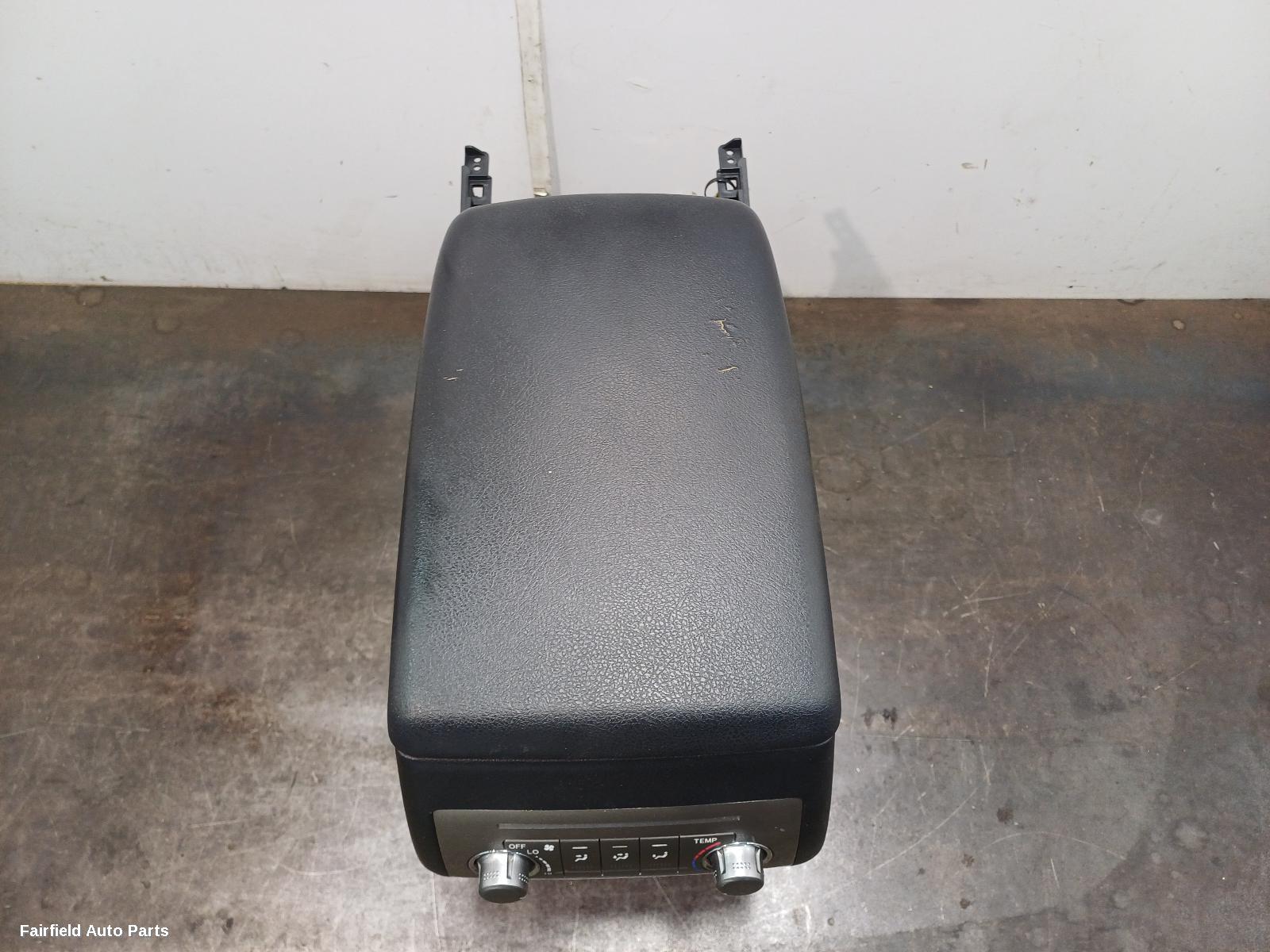 2007-2014 Toyota Kluger Console