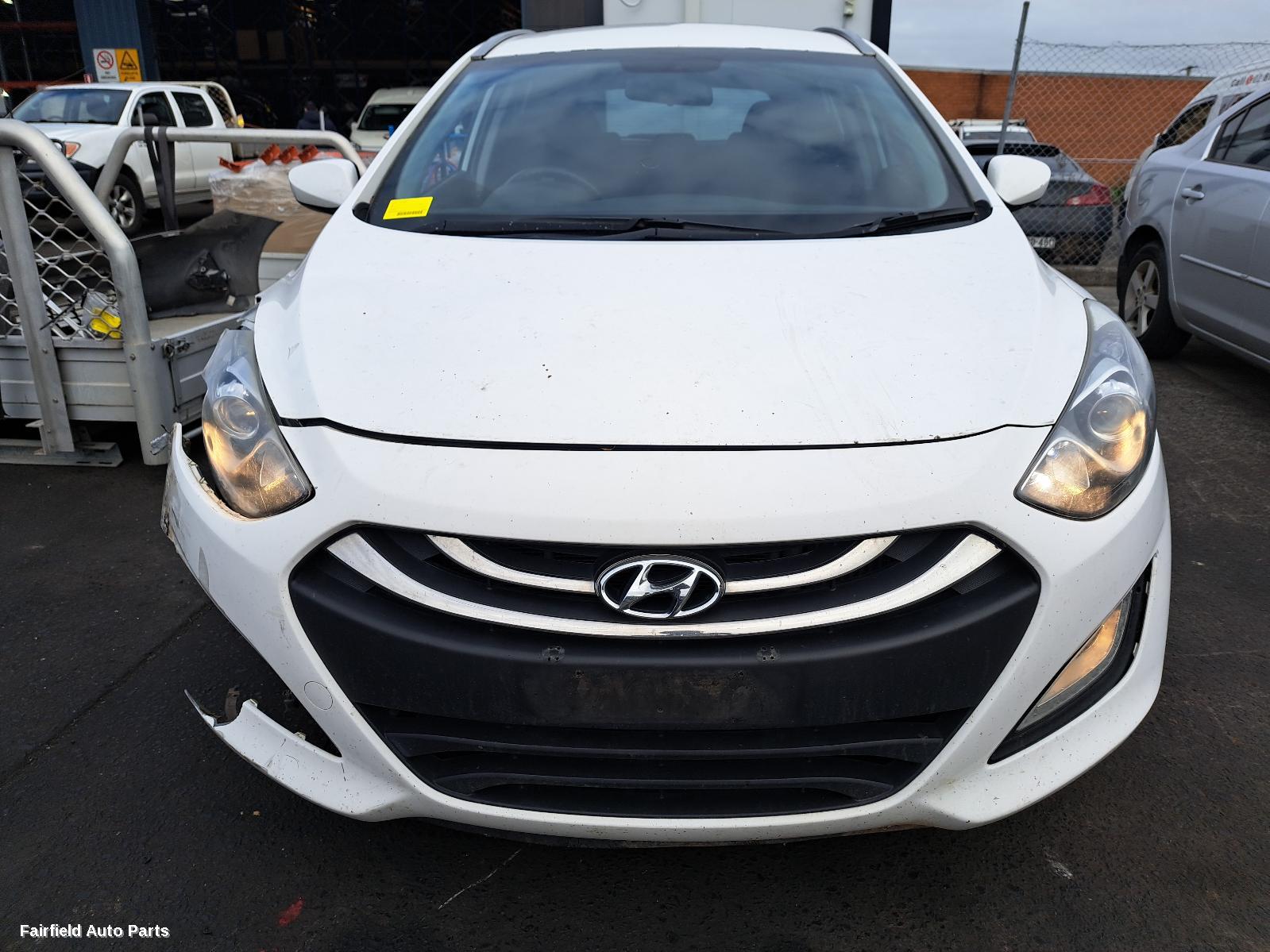 2014 Hyundai I30 Left Headlamp