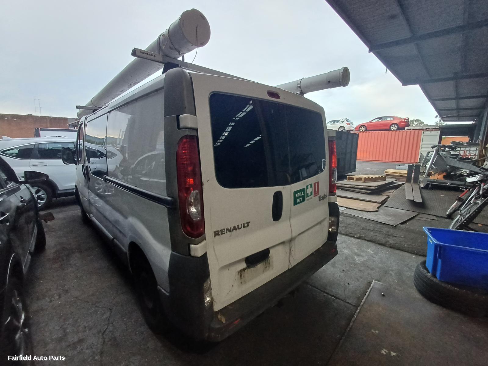 2010 Renault Trafic Right Front Door