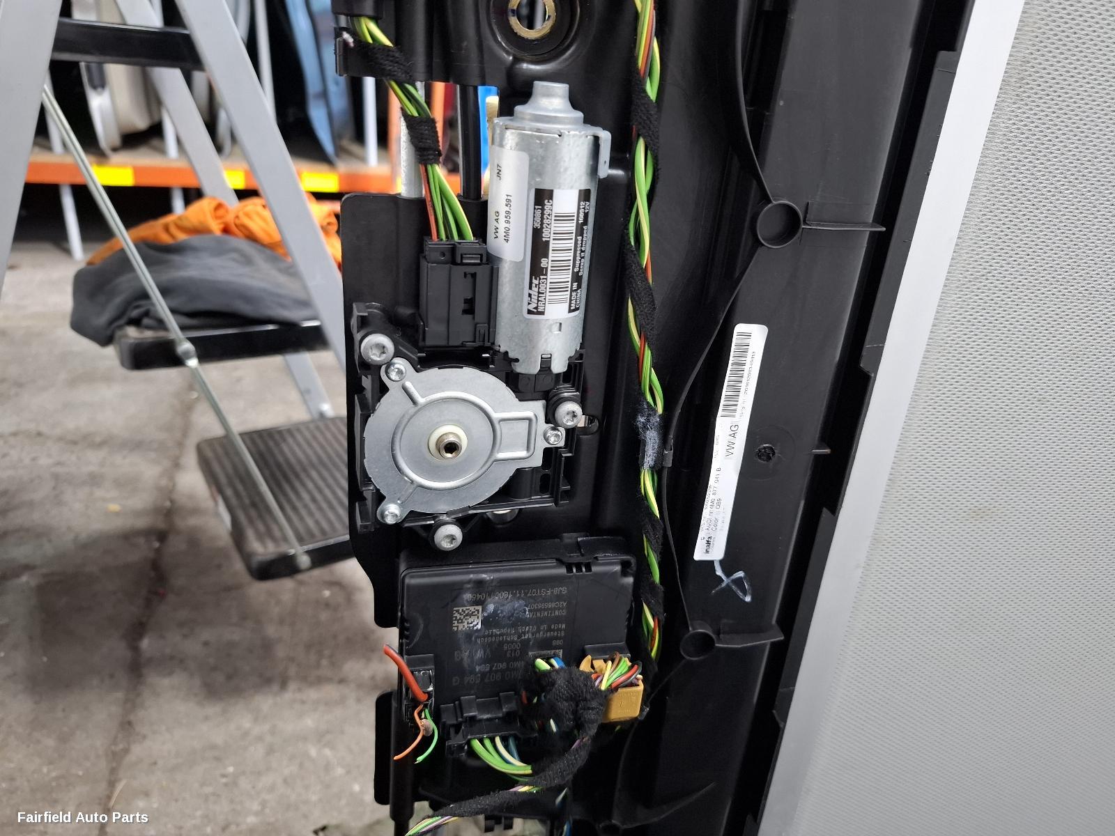 2015-2025 Audi Q7 Roof Glass Sunroof T