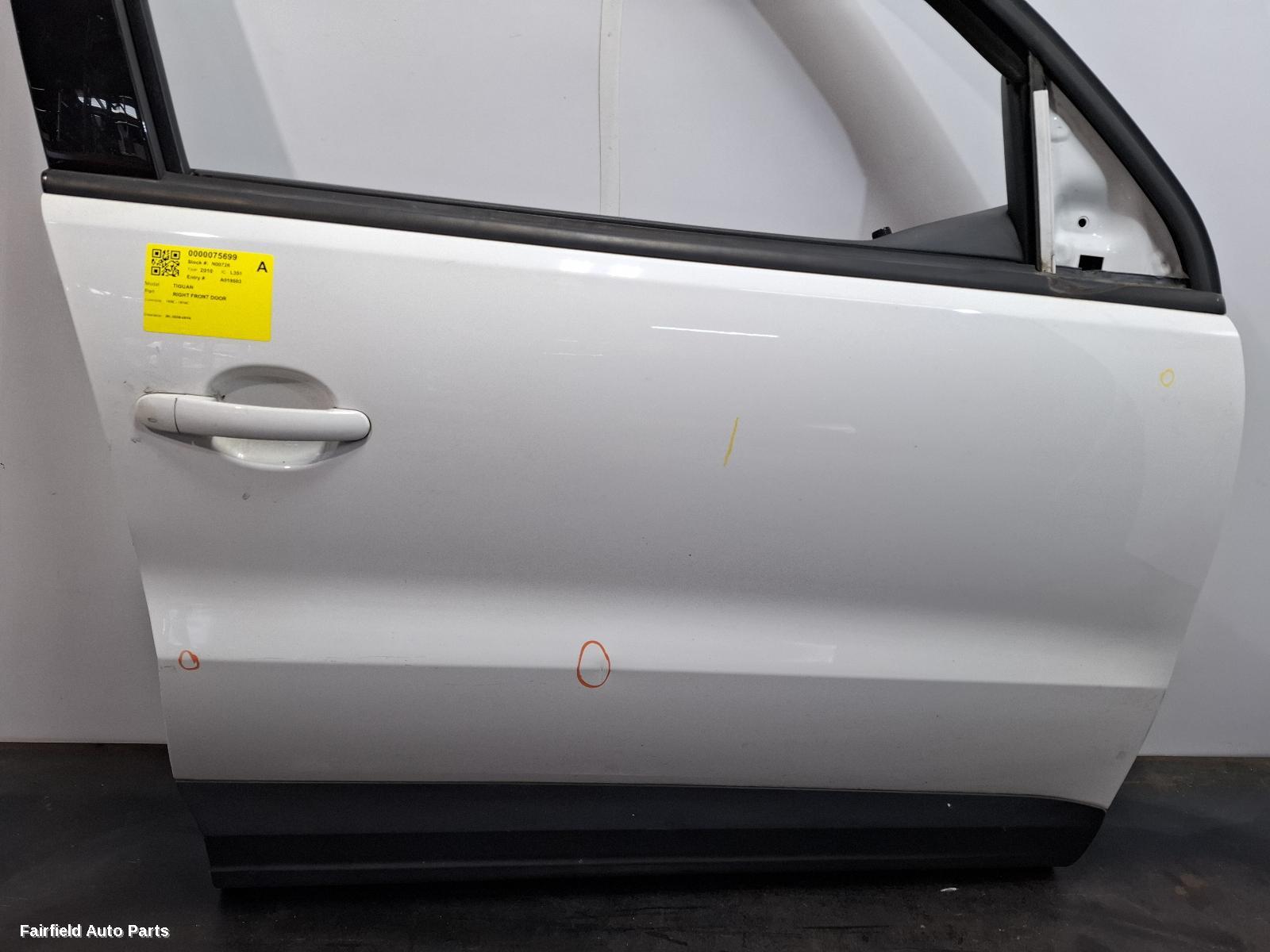 2008-2016 Volkswagen Tiguan Right Front Door