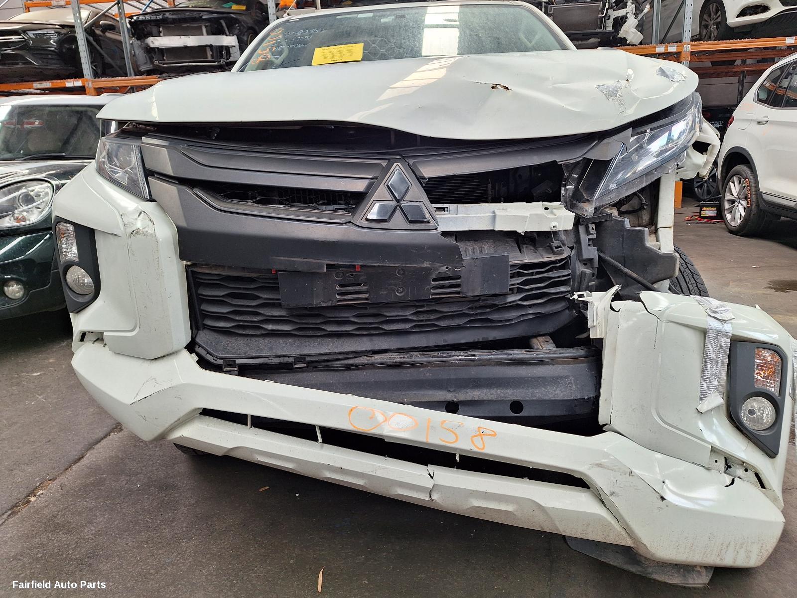 2020 Mitsubishi Triton Sunvisor