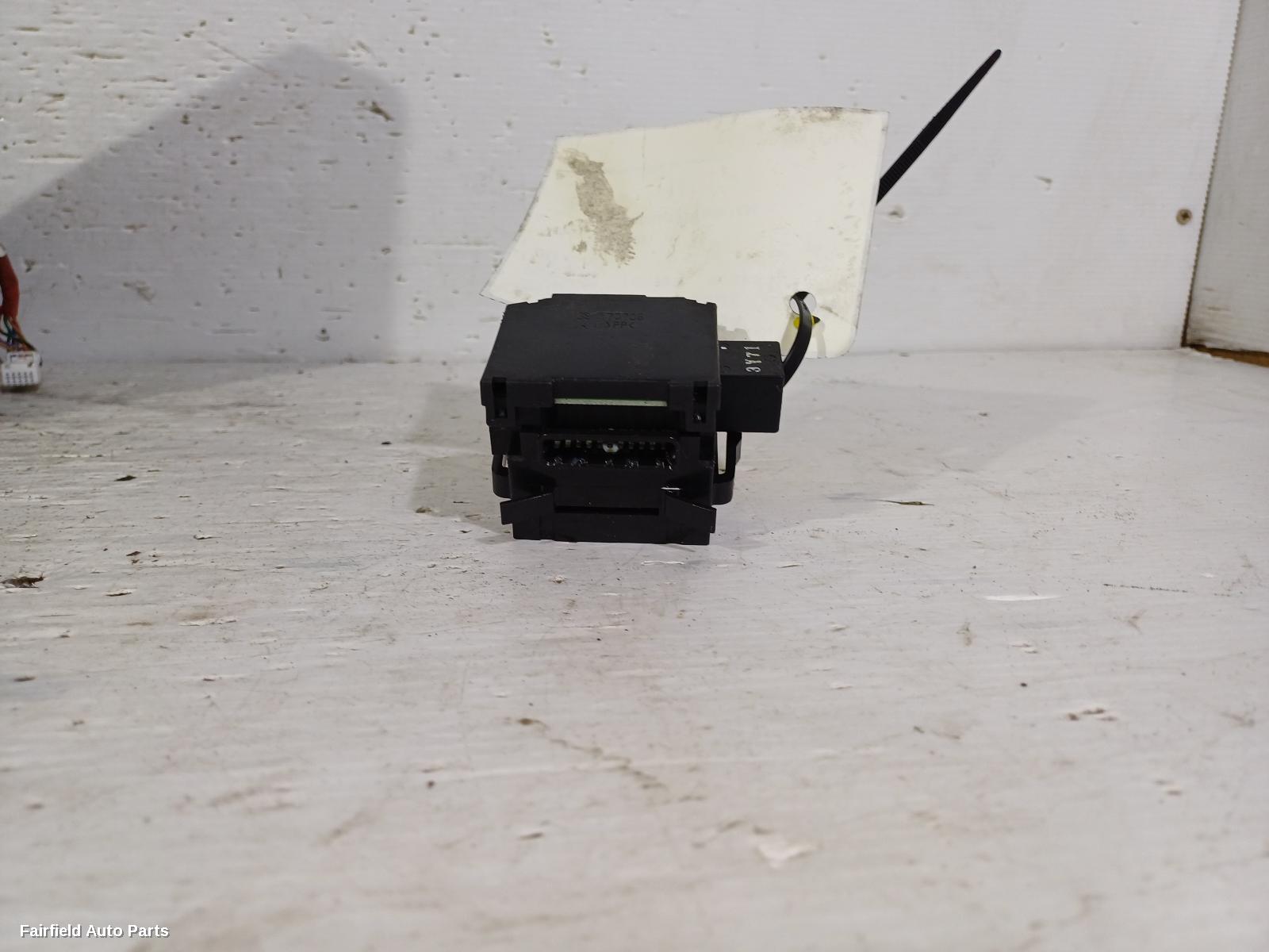 2014-2021 Mitsubishi Pajero Combination Switch