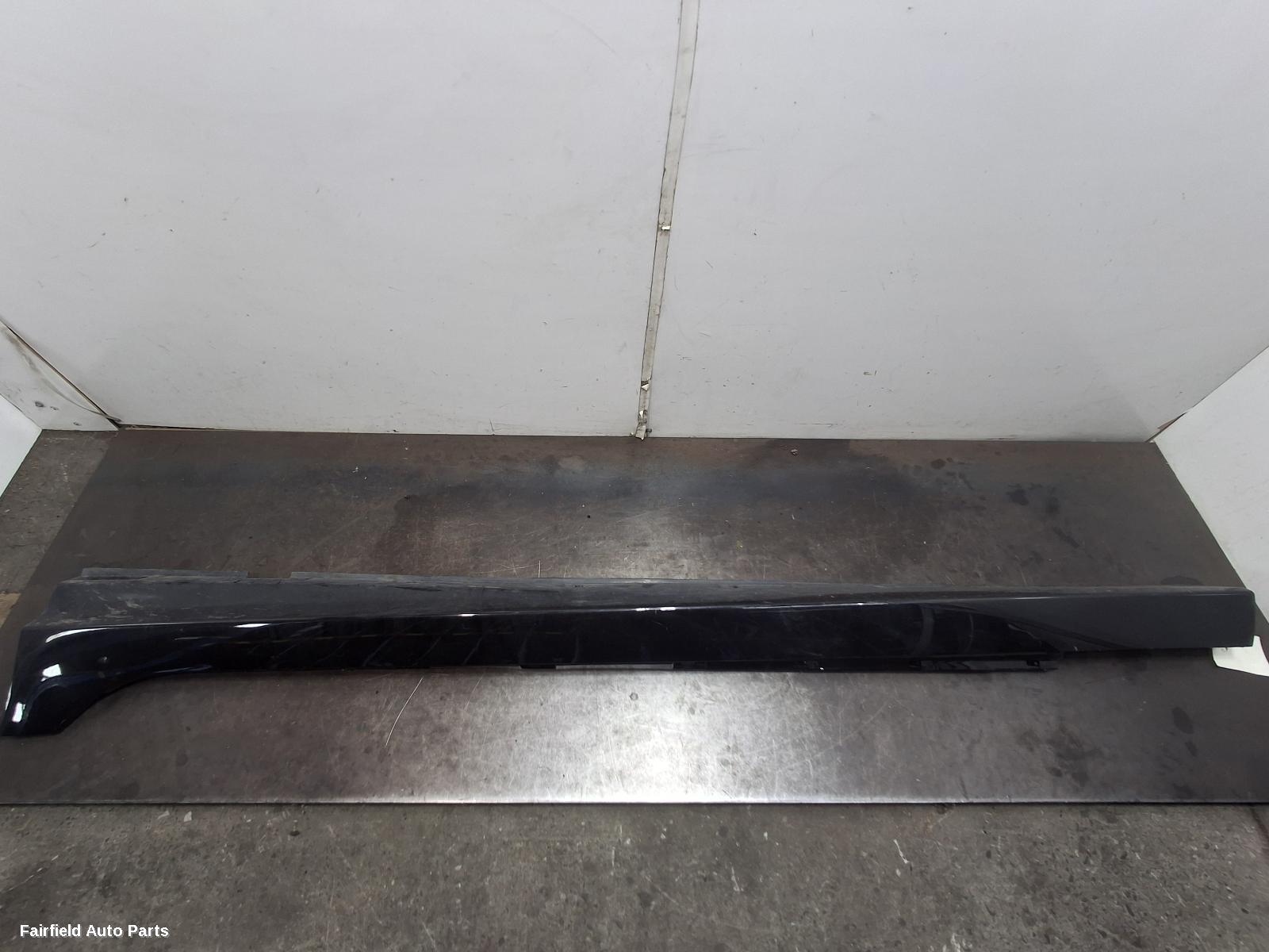 2006-2013 Holden Commodore Side Step Skirt