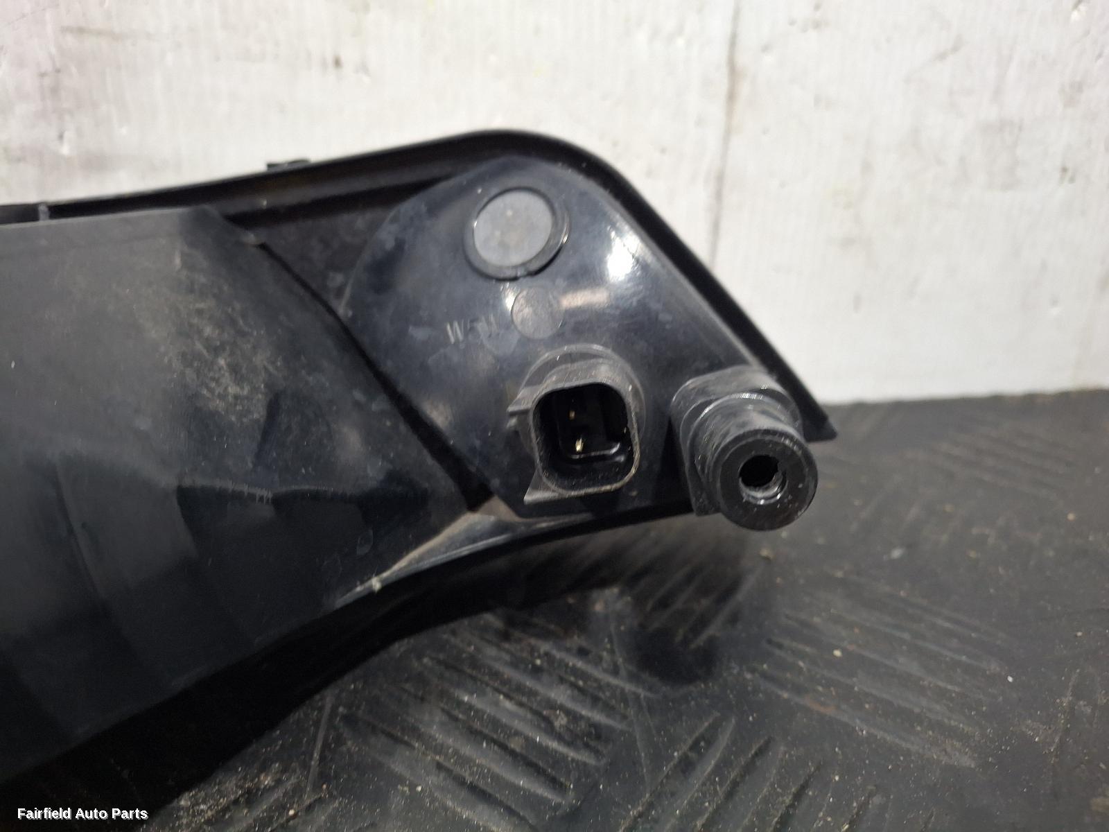 2015-2017 Ford Mustang Left Indicator Fog Side