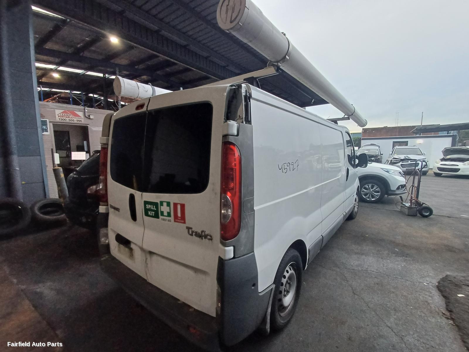 2010 Renault Trafic Left Taillight