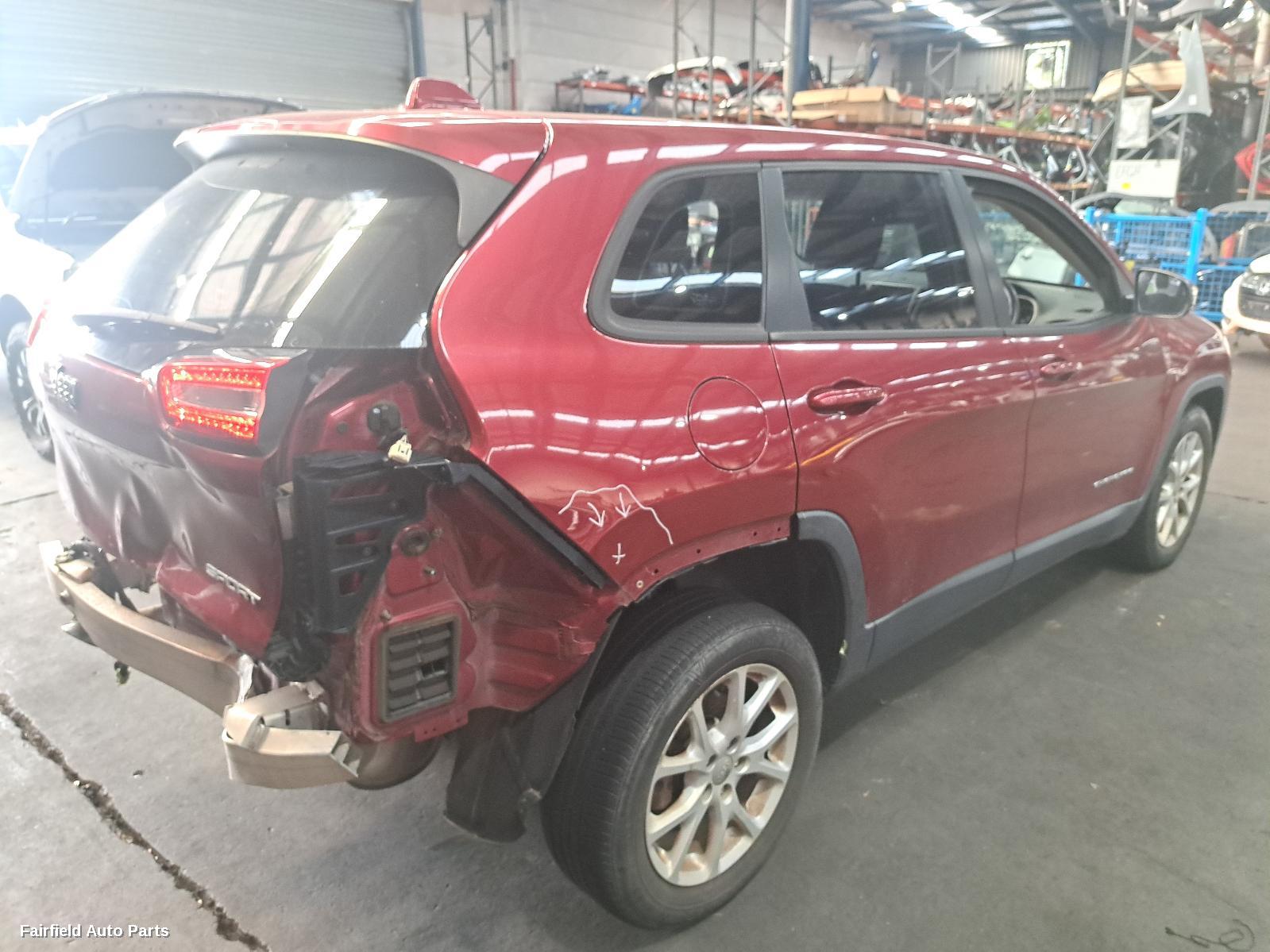 2014 Jeep Cherokee Left Taillight