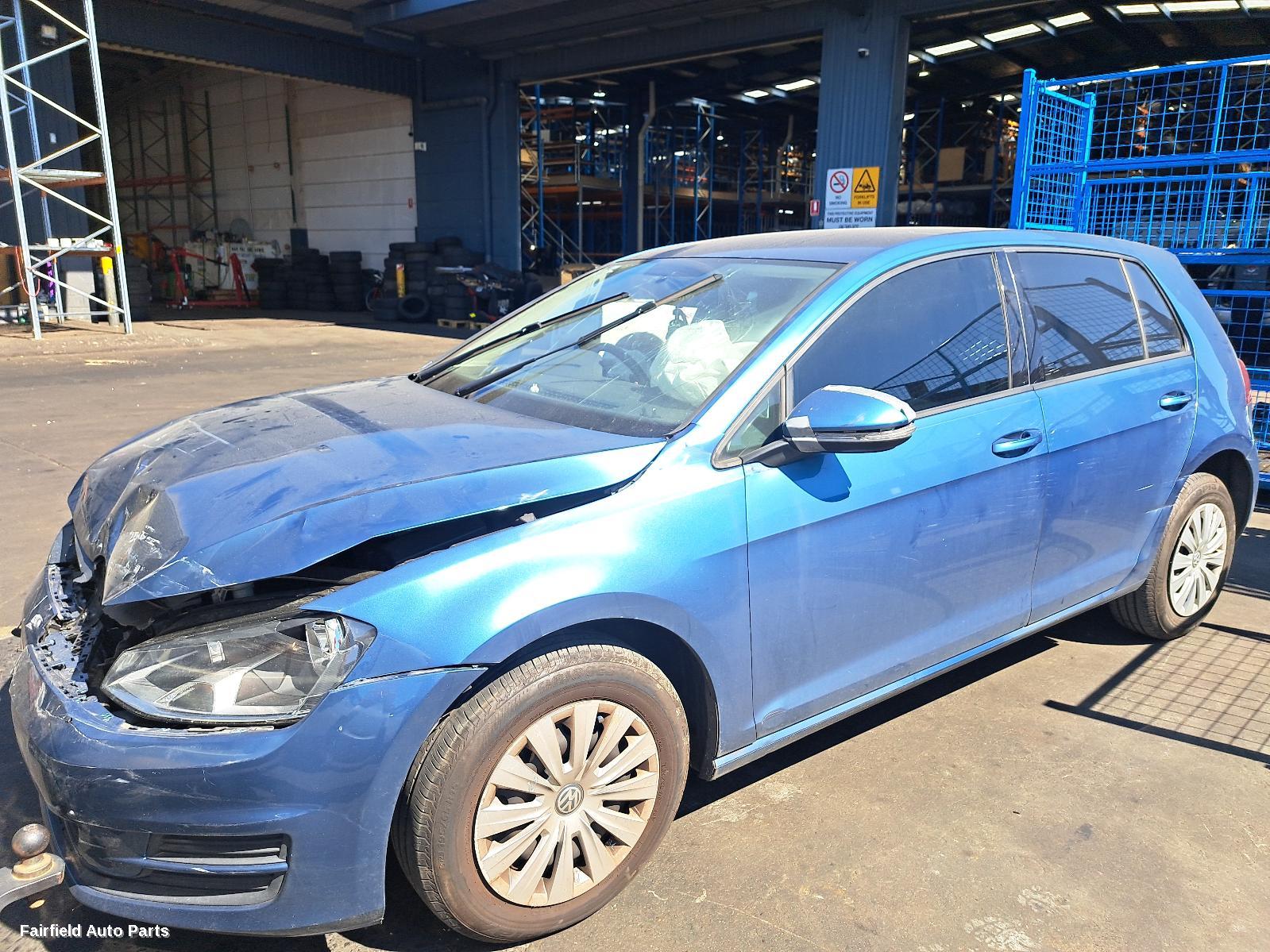 2016 Volkswagen Golf Left Taillight