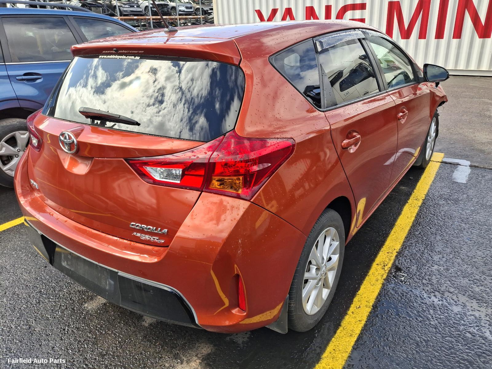 2014 Toyota Corolla Right Rear Door Sliding