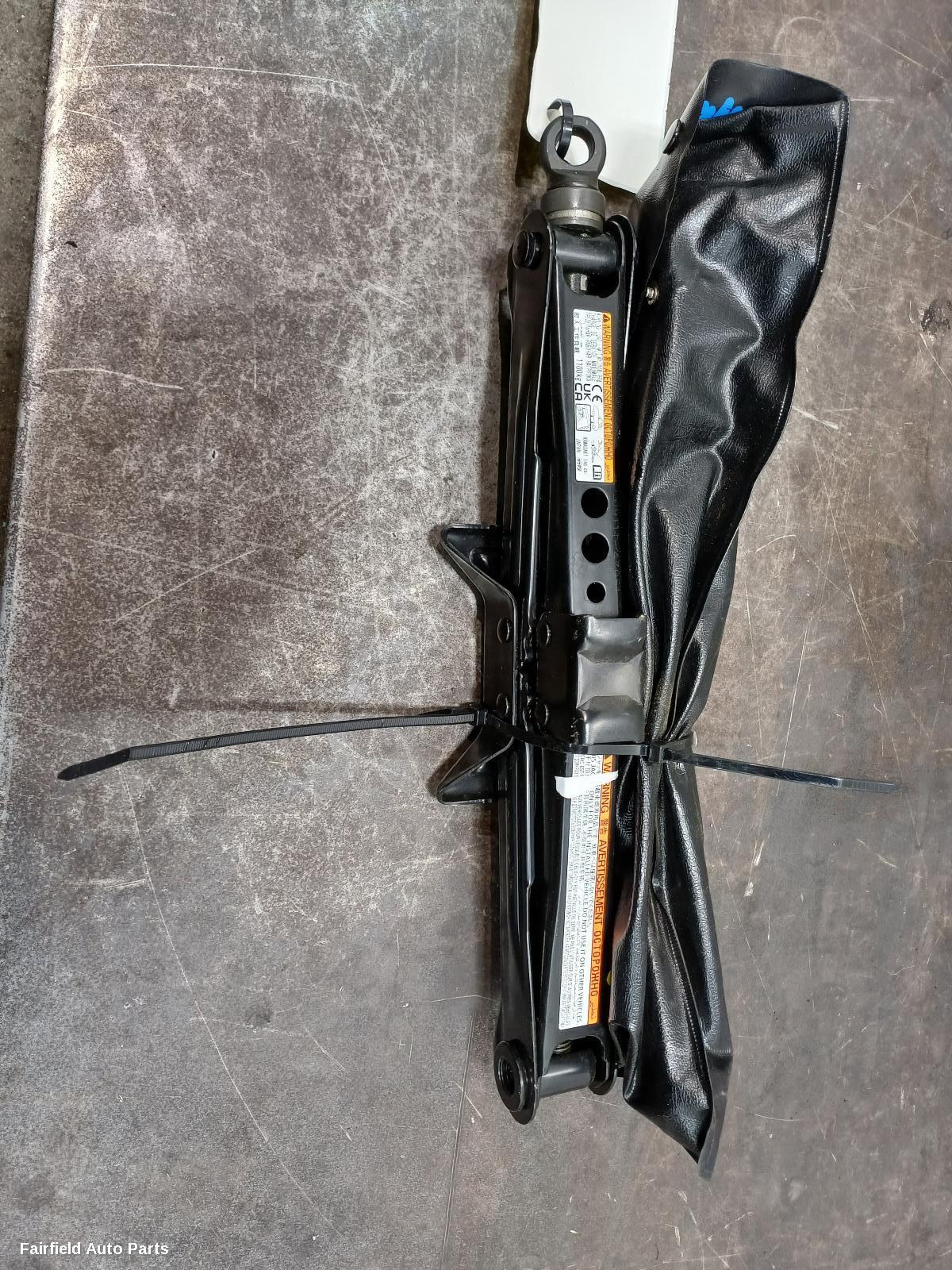 2022 Toyota Yaris Cross Jack Tool Kit