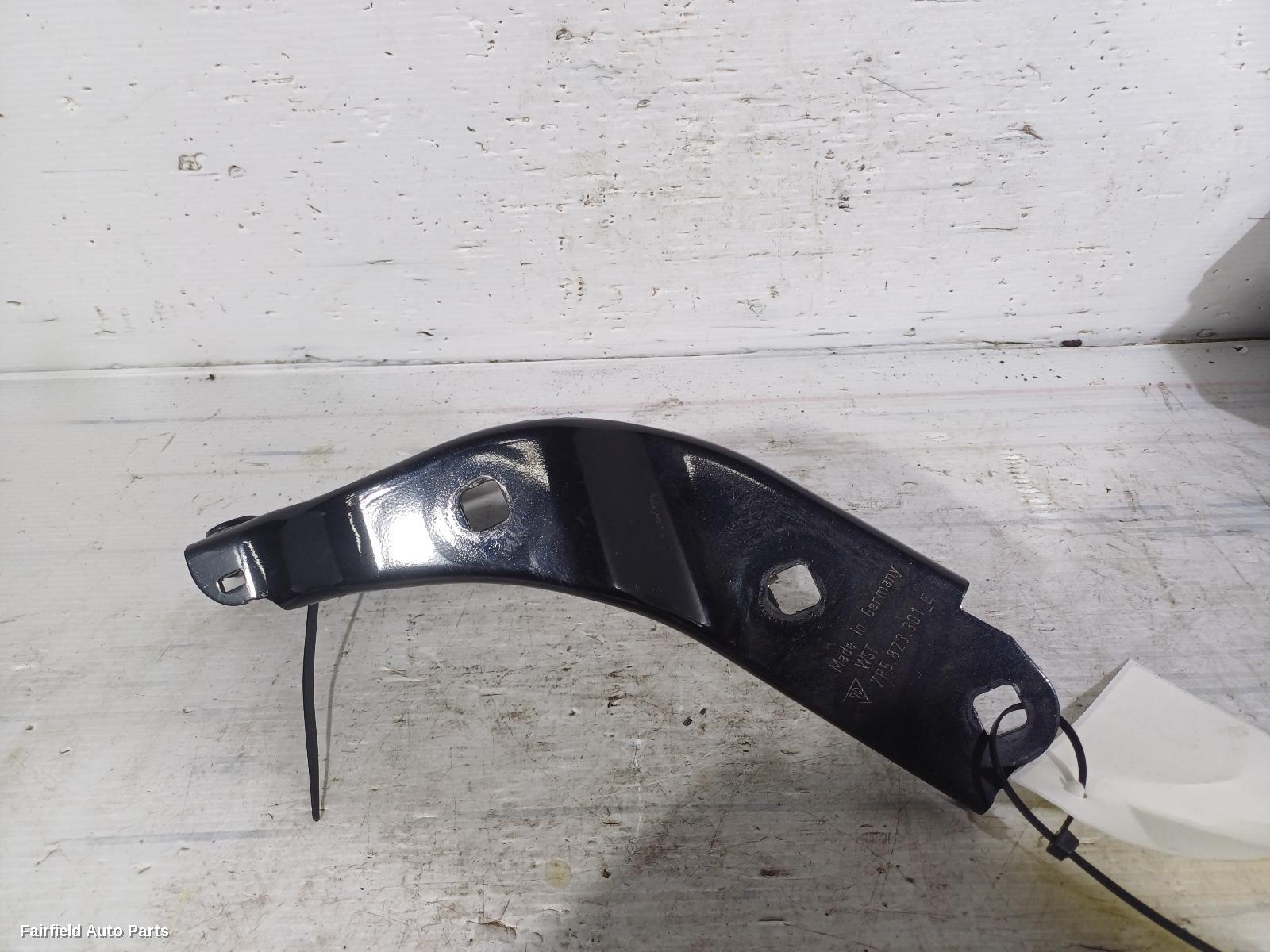 2010-2018 Porsche Cayenne Bonnet Hinge Strut