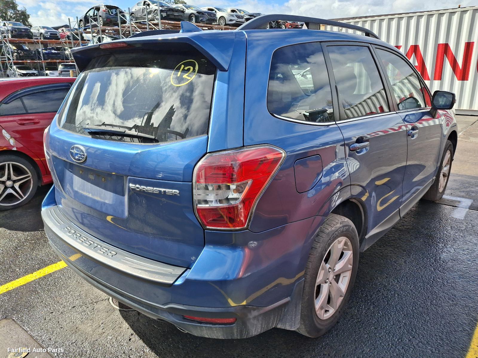 2015 Subaru Forester Right Taillight