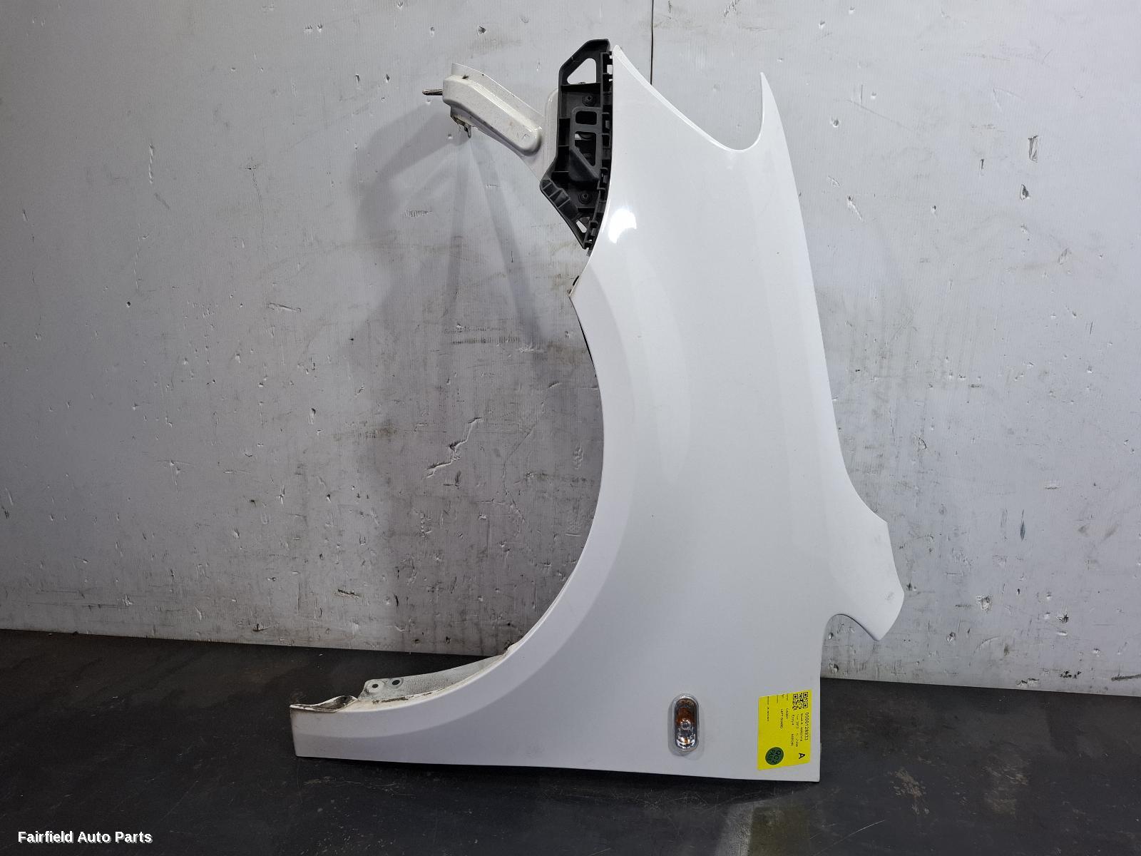 2010-2015 Volkswagen Caddy Left Guard