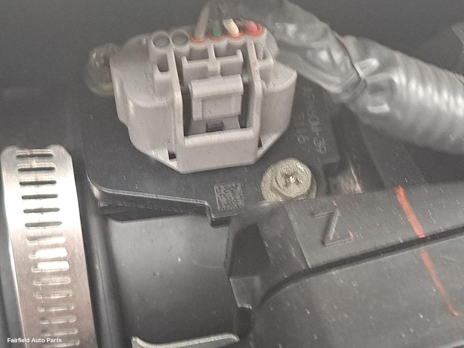 2013 Nissan Pulsar Parcel Shelf