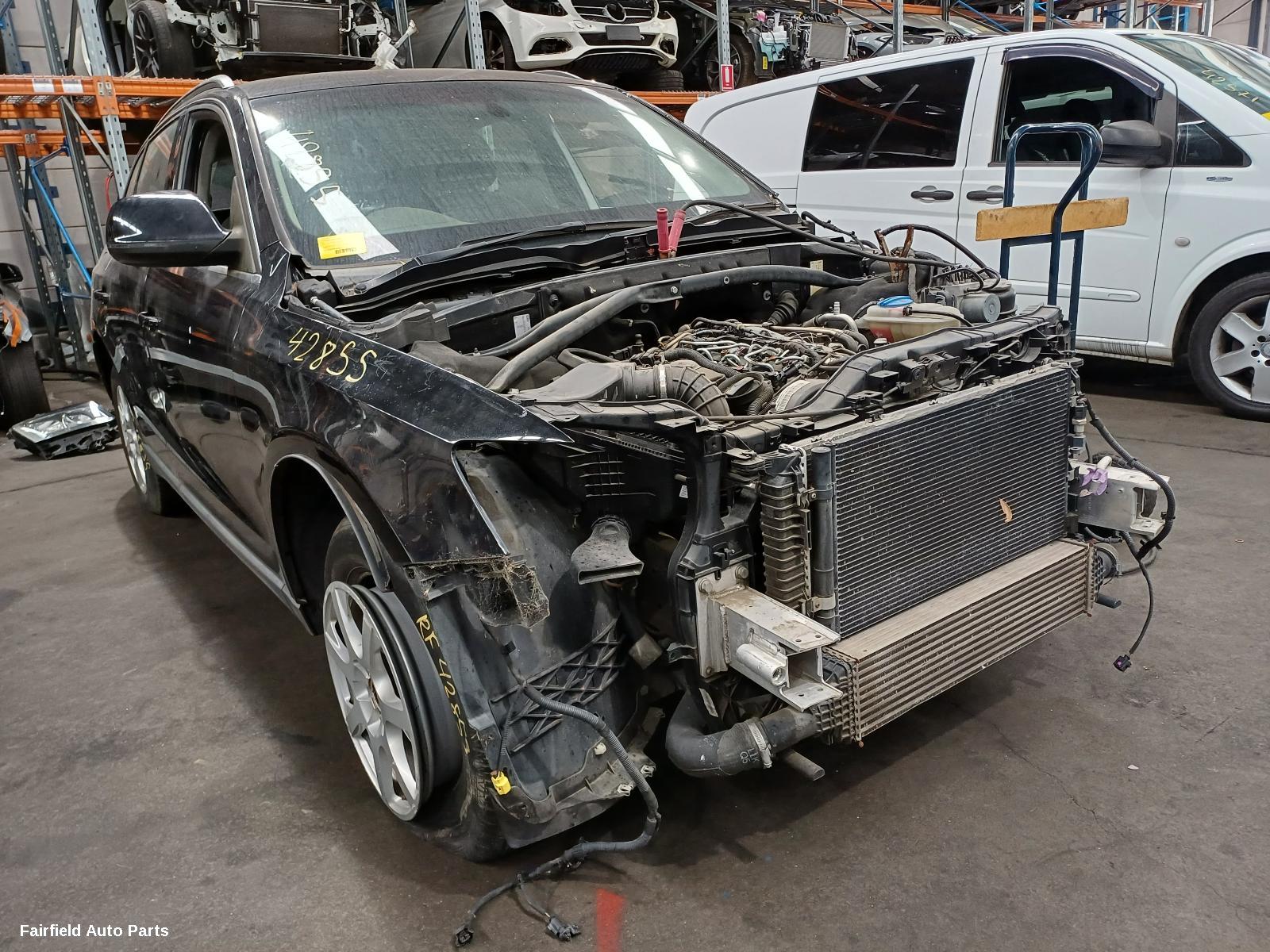 2010 Audi Q5 Left Taillight