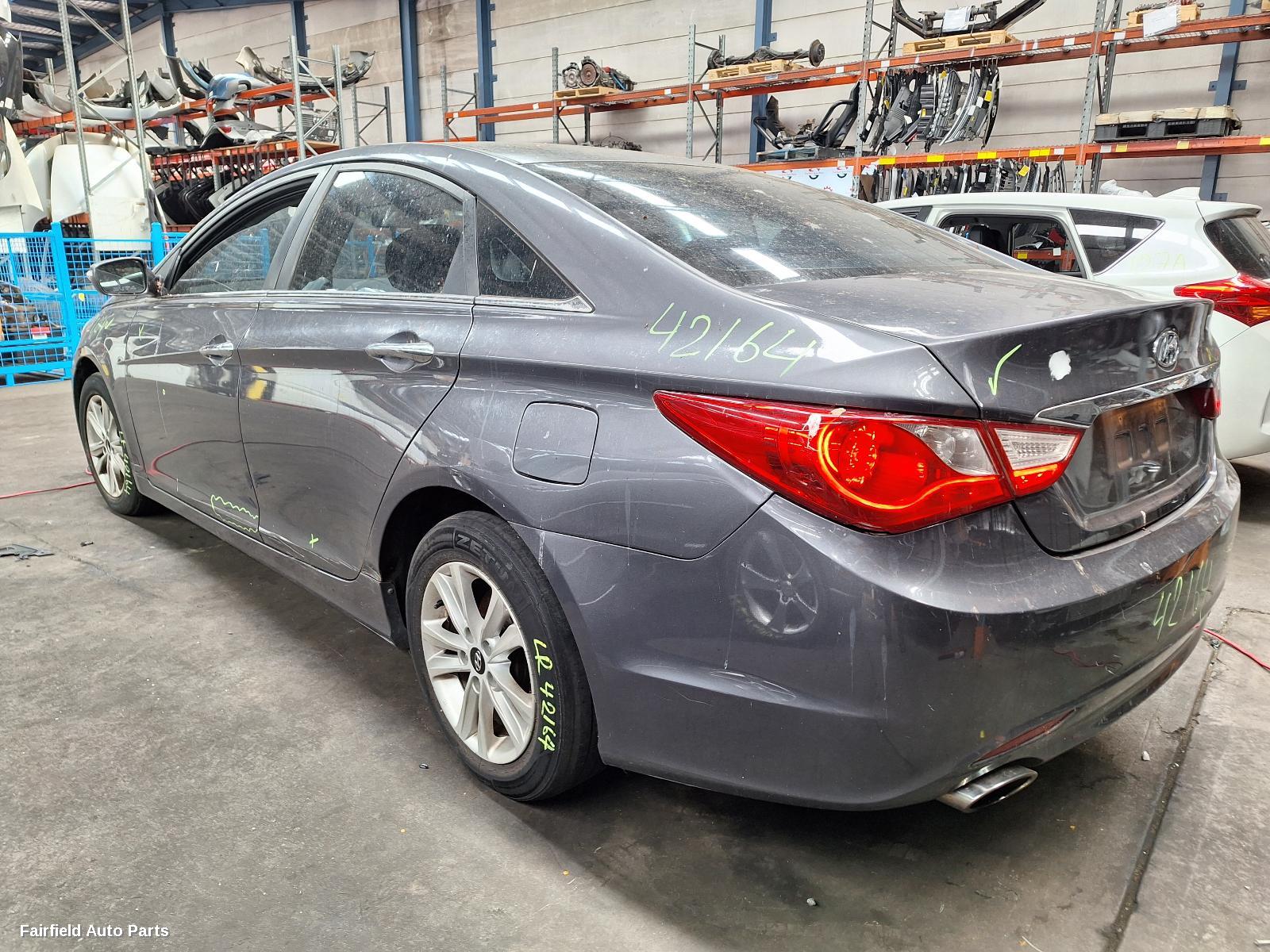 2010 Hyundai I45 Sunvisor