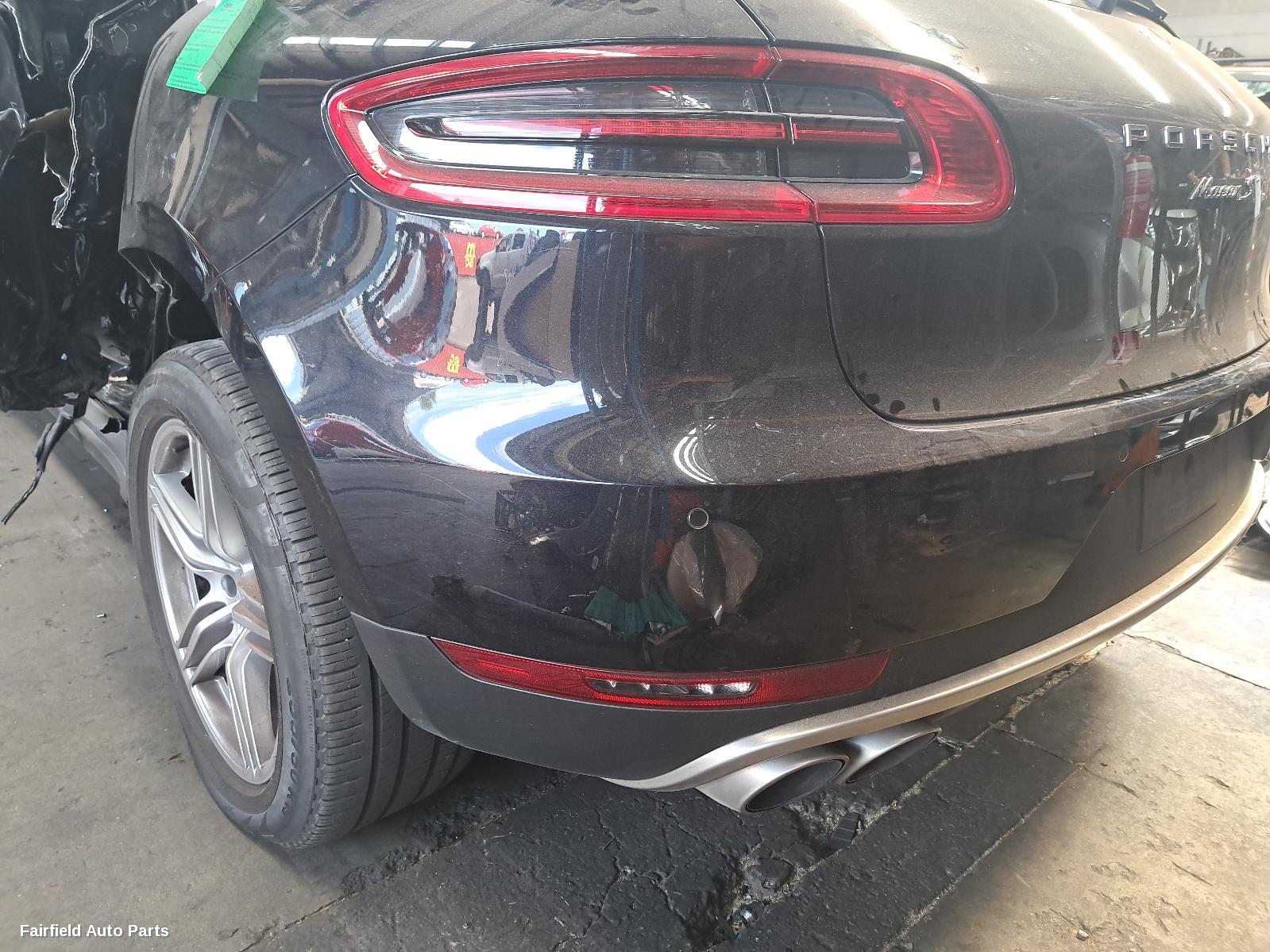 2015 Porsche Macan Airbag Module Sensor