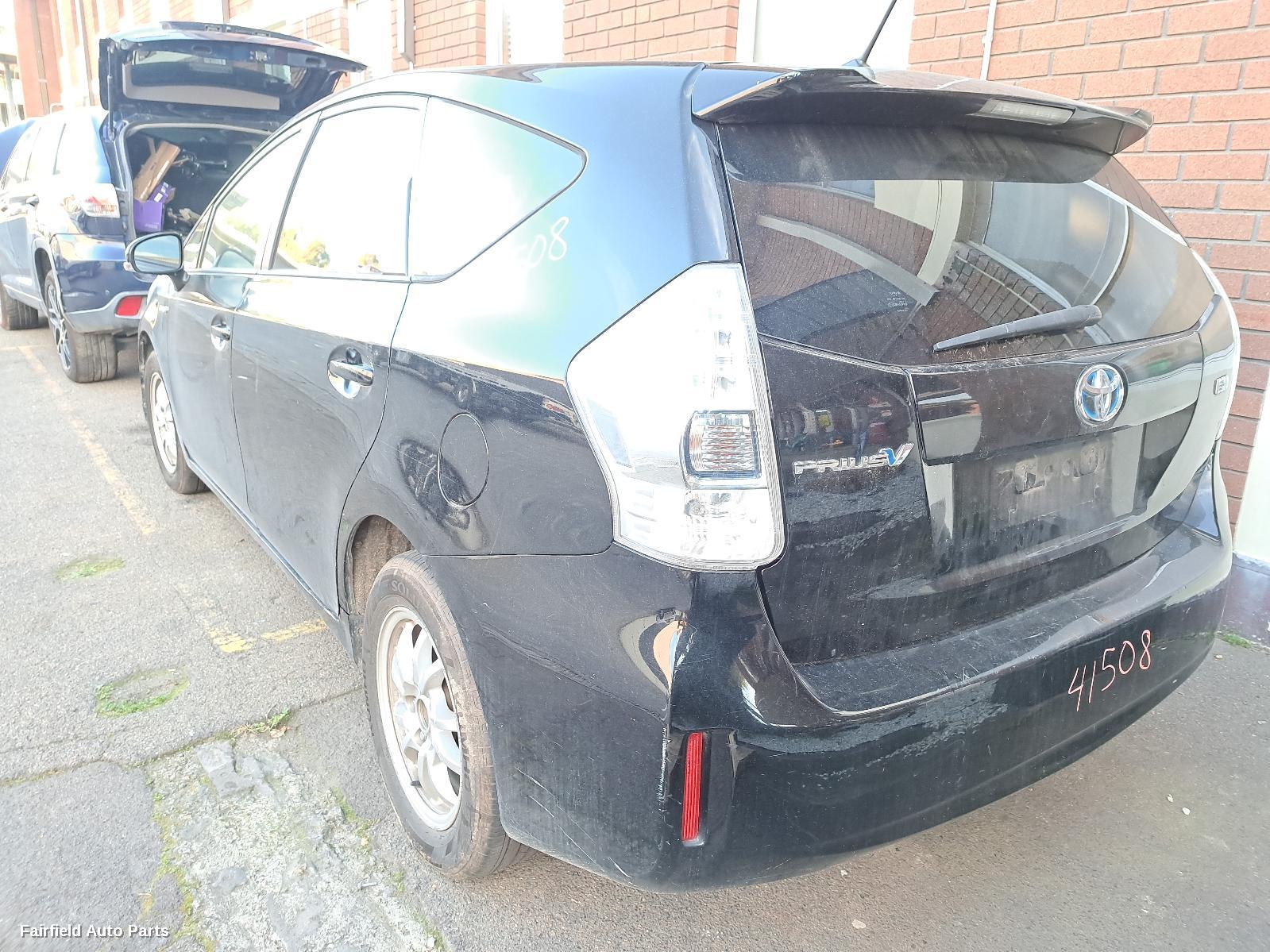 2013 Toyota Prius Left Headlamp