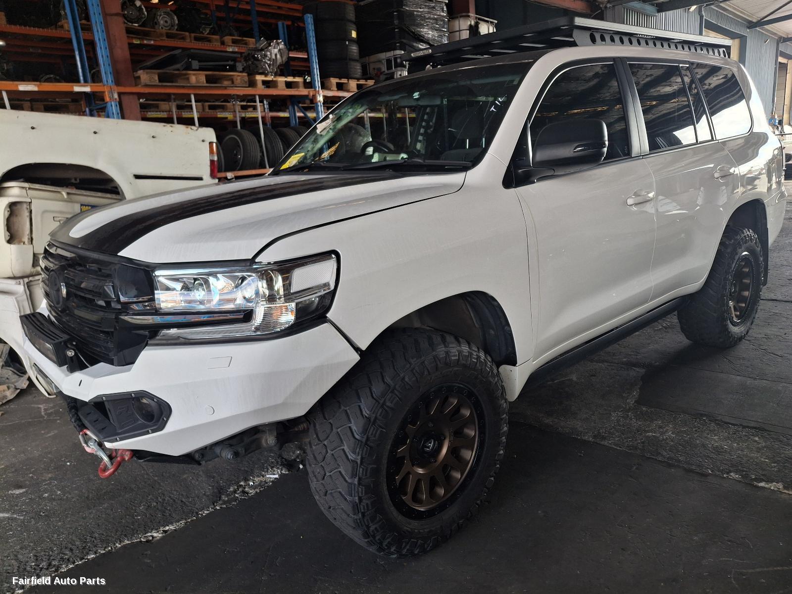 2015-2021 Toyota Landcruiser Front Bumper