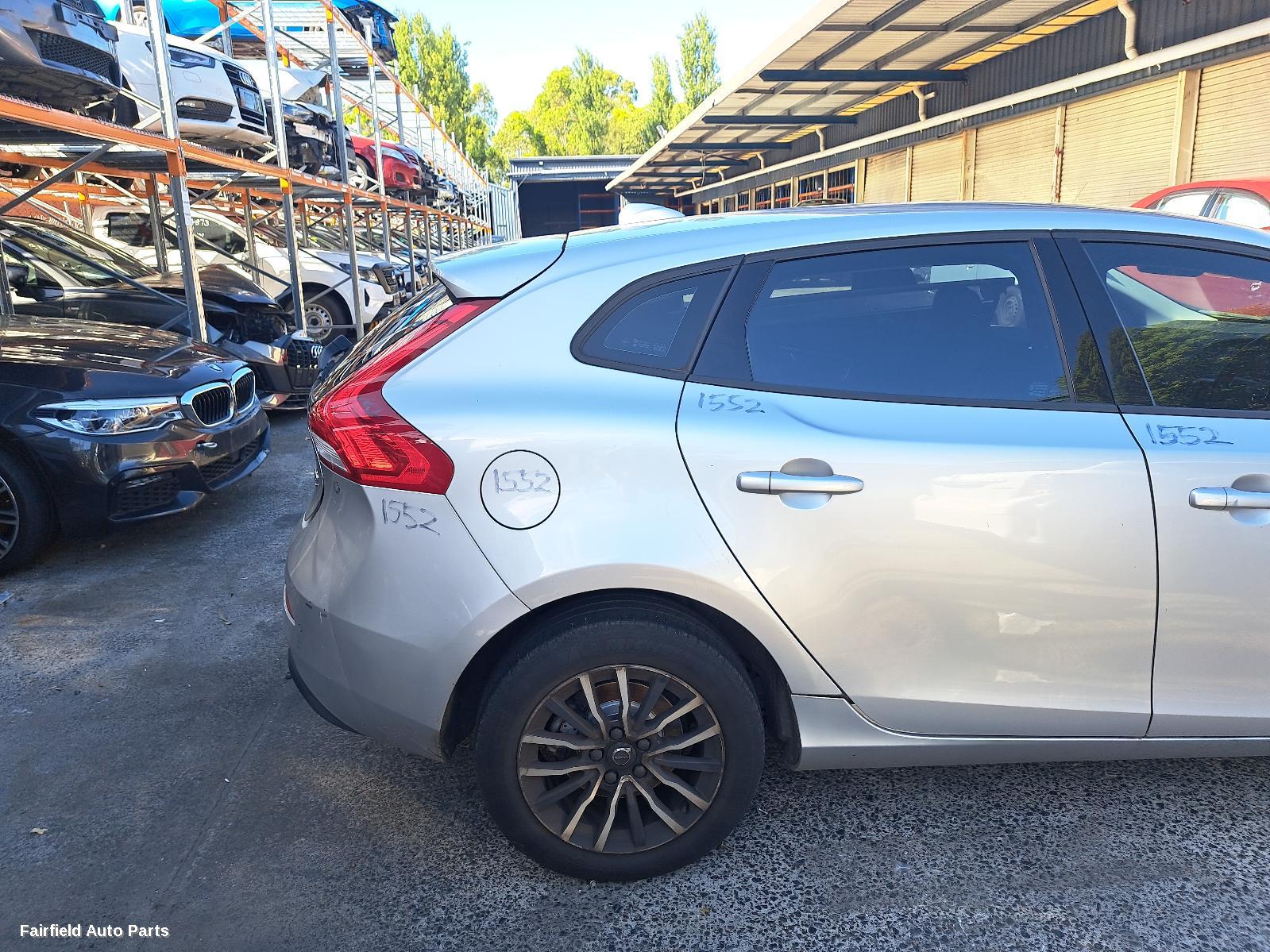 2016 Volvo S40 Left Taillight