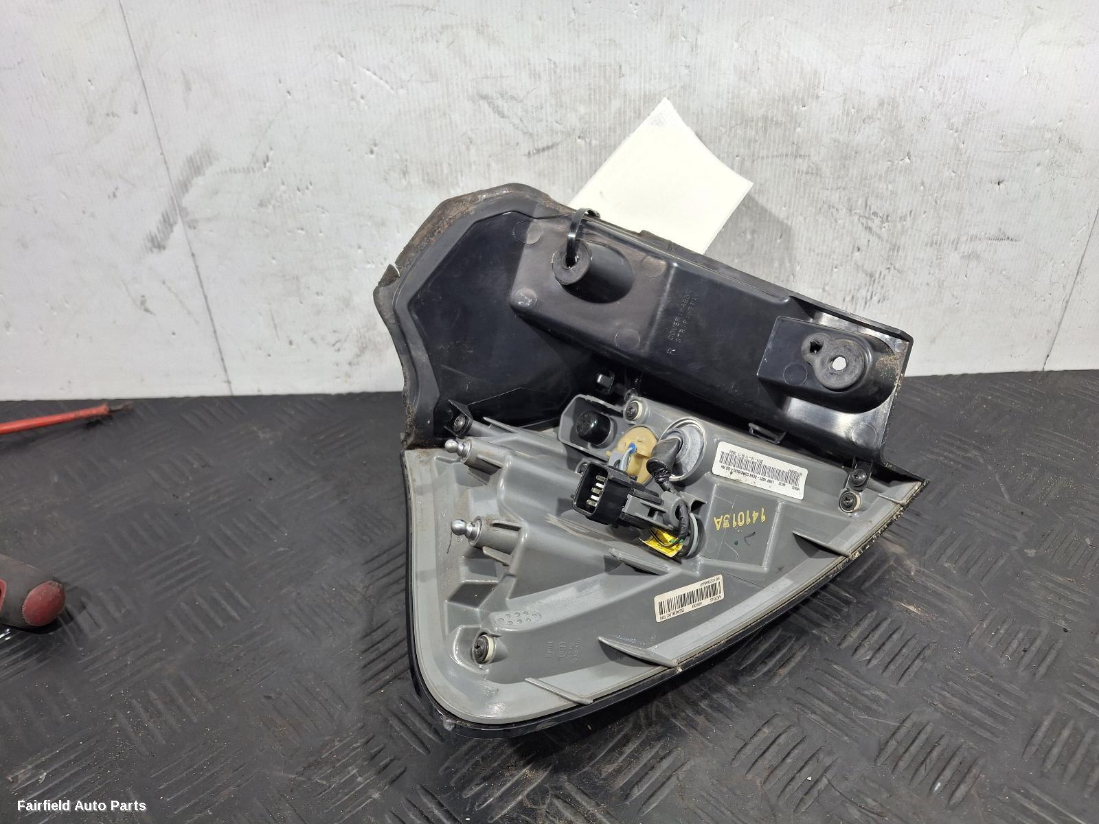 2014-2018 Jeep Cherokee Right Taillight