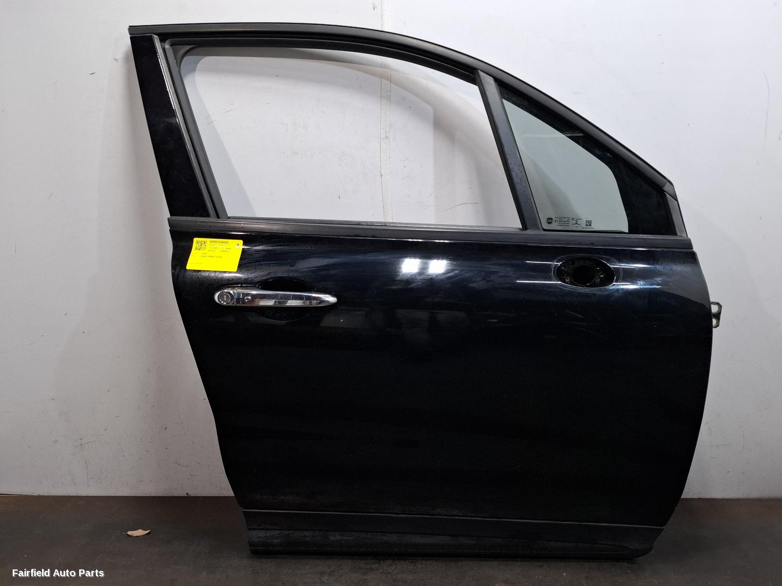 2017 Fiat 500x Right Front Door