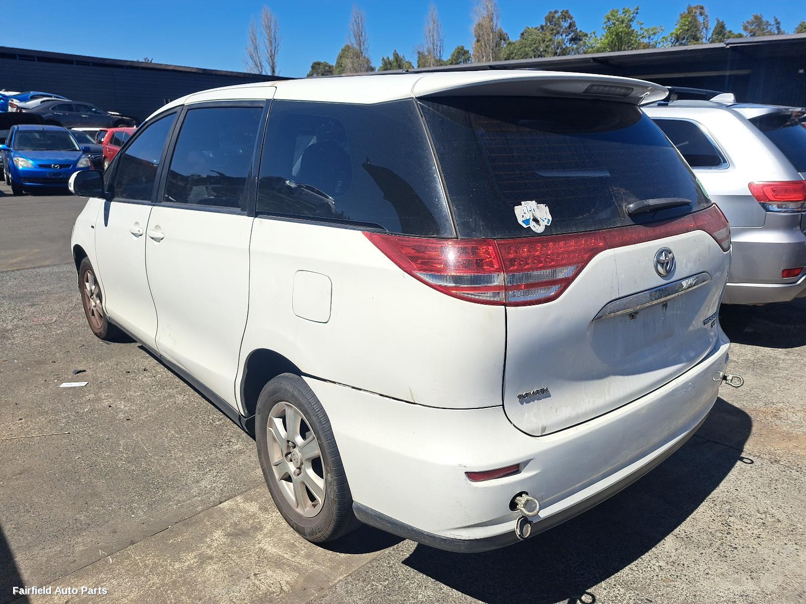 2006 Toyota Tarago Left Headlamp
