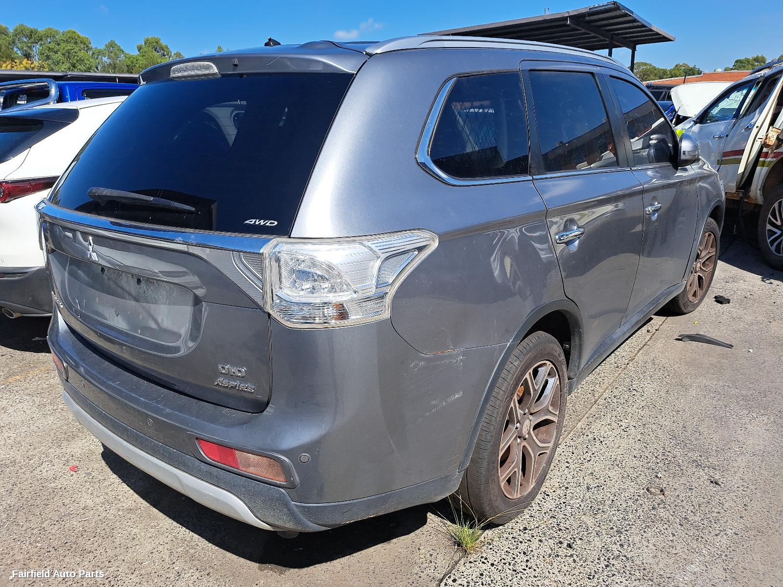 2012-2015 Mitsubishi Outlander Left Front Door