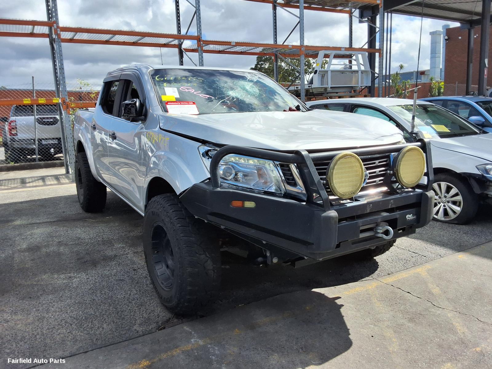 2017 Nissan Navara Sunvisor