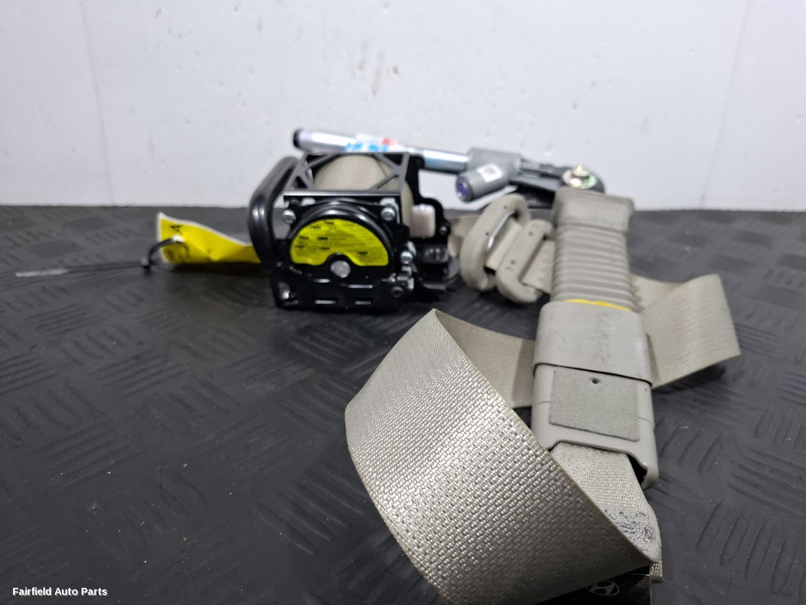 2014-2020 Kia Carnival/grand Carnival Seatbelt Stalk