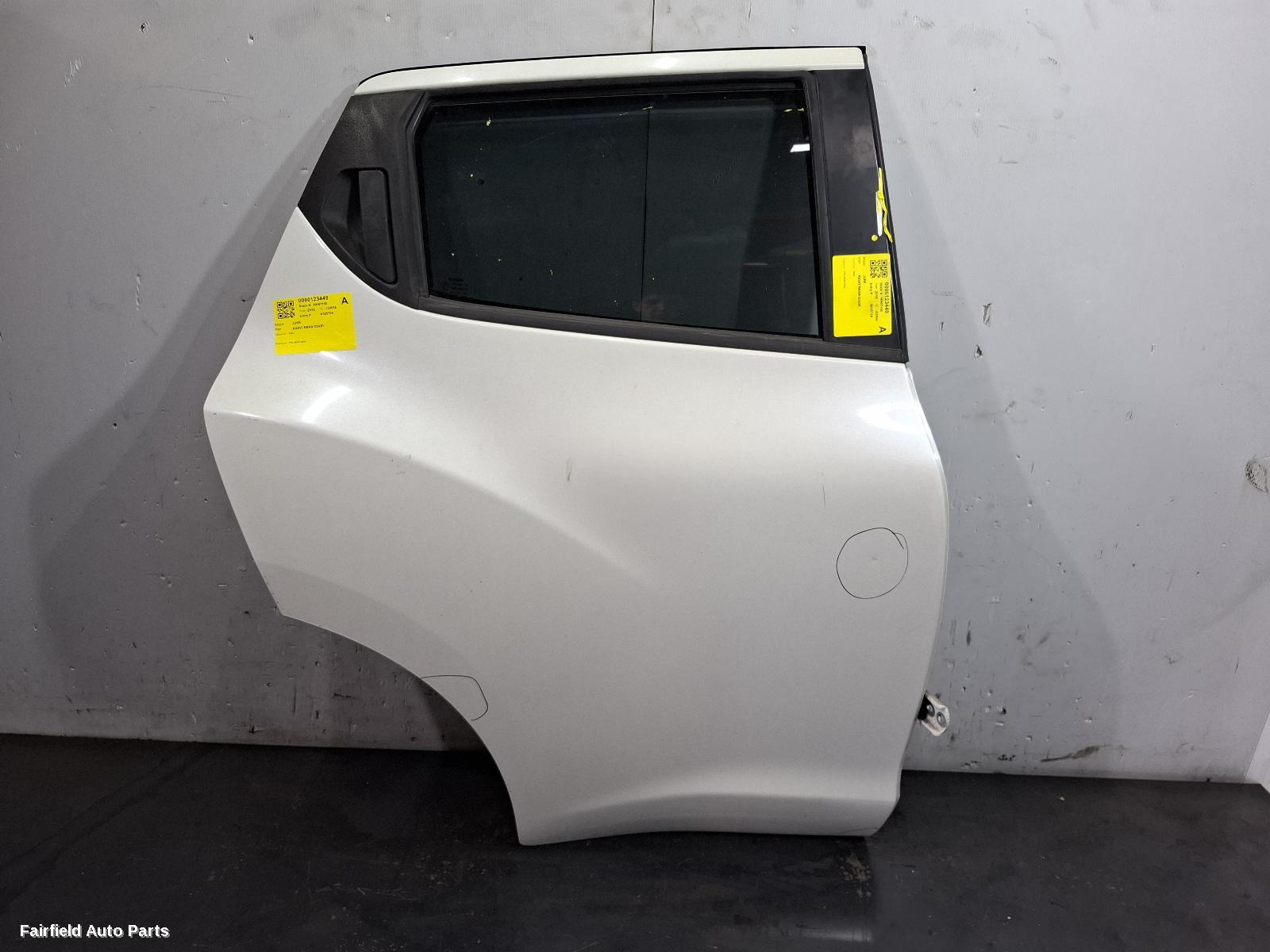 2010-2019 Nissan Juke Right Rear Door Sliding