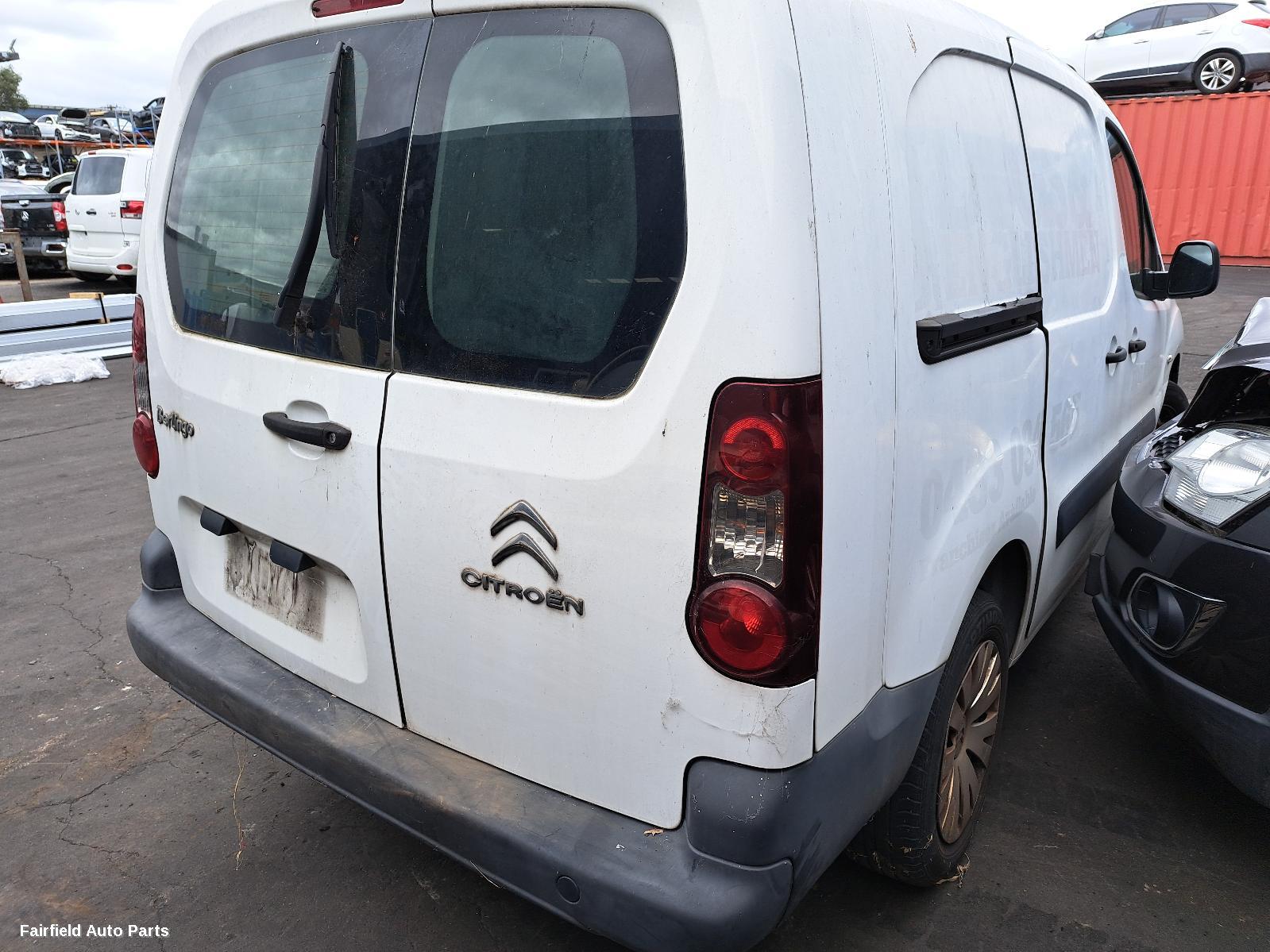2016 Citroen Berlingo Left Front Door Window