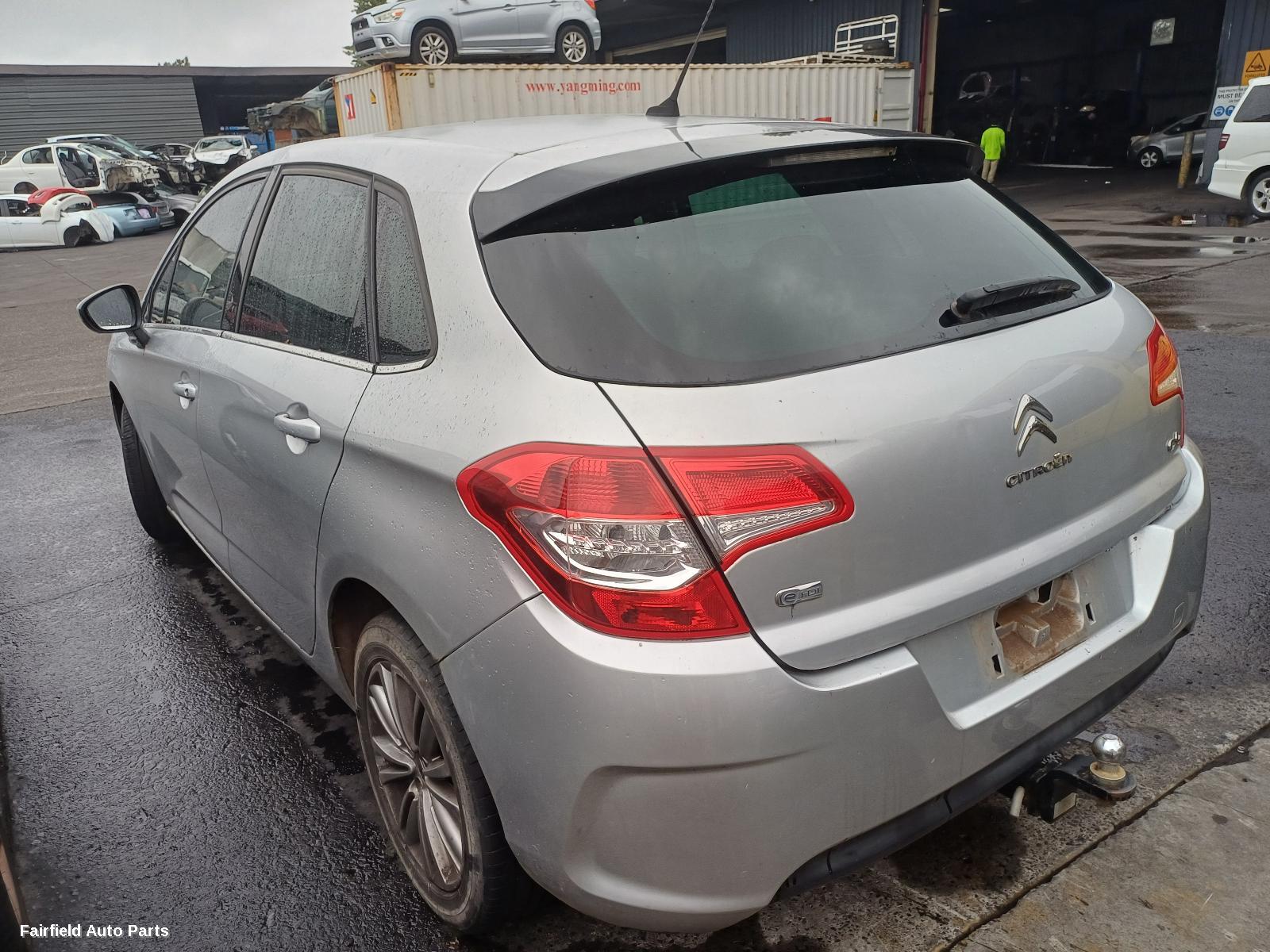 2011 Citroen C4 Right Front Door Window
