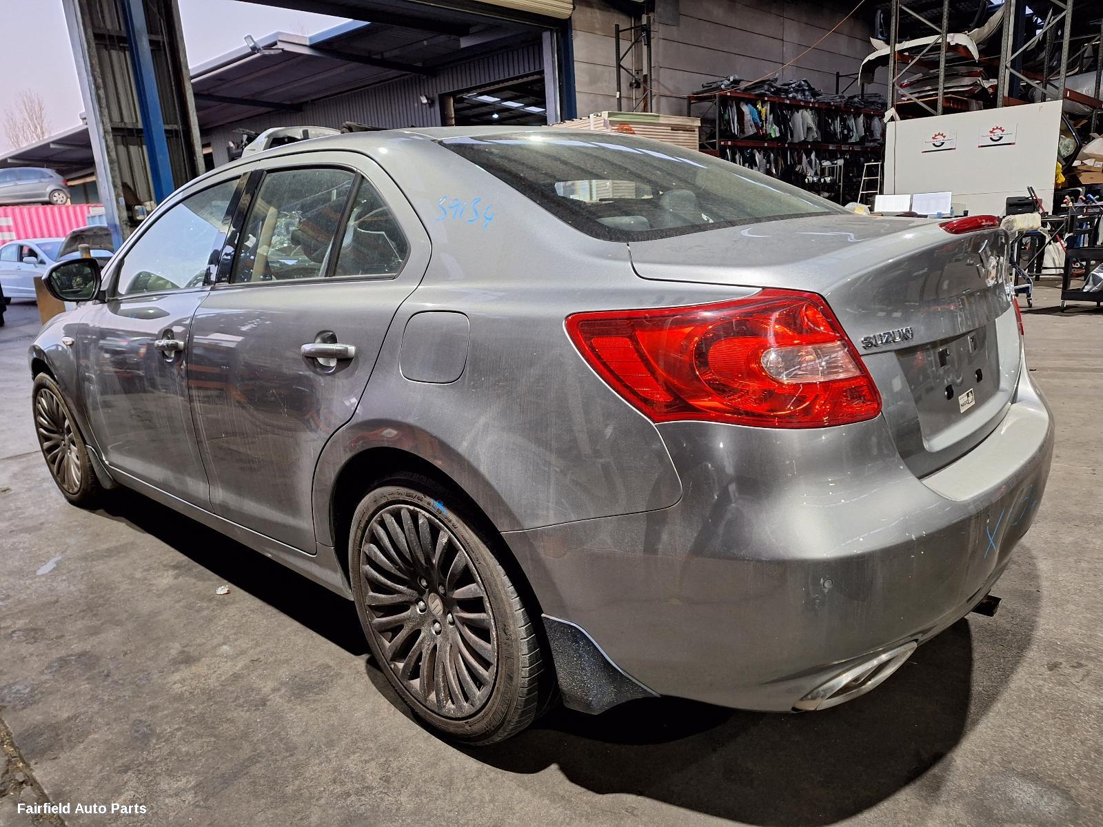 2011 Suzuki Kizashi Left Taillight